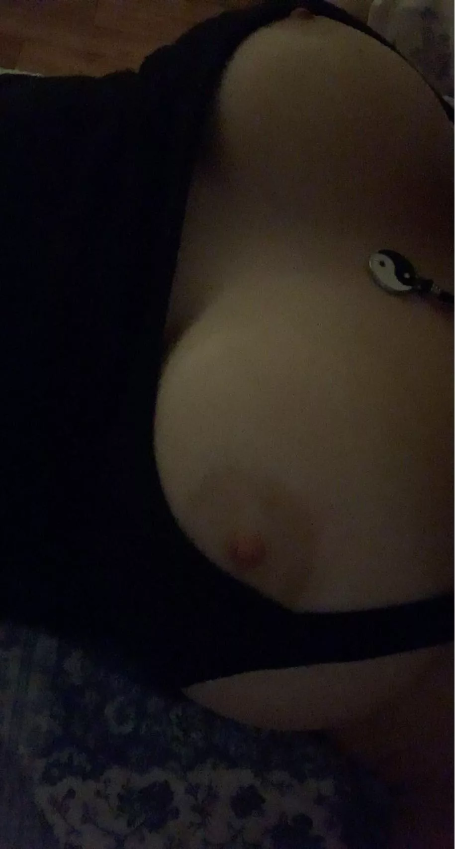 hi there...;) posted by squishy-tiddies2