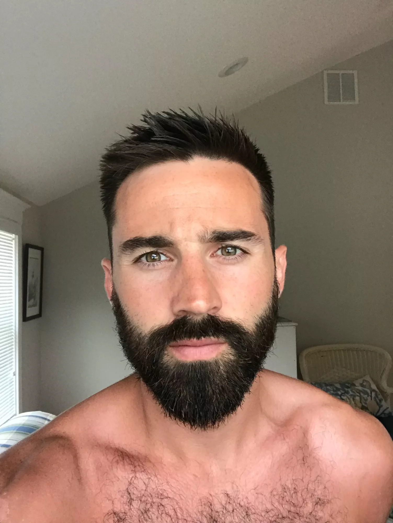 High and tight🧔🏻‍♂️ posted by fitgain30