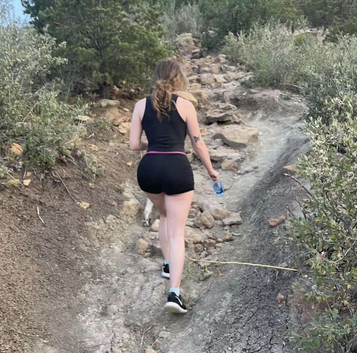 Hiking does the body good 💚 posted by realprettyangel