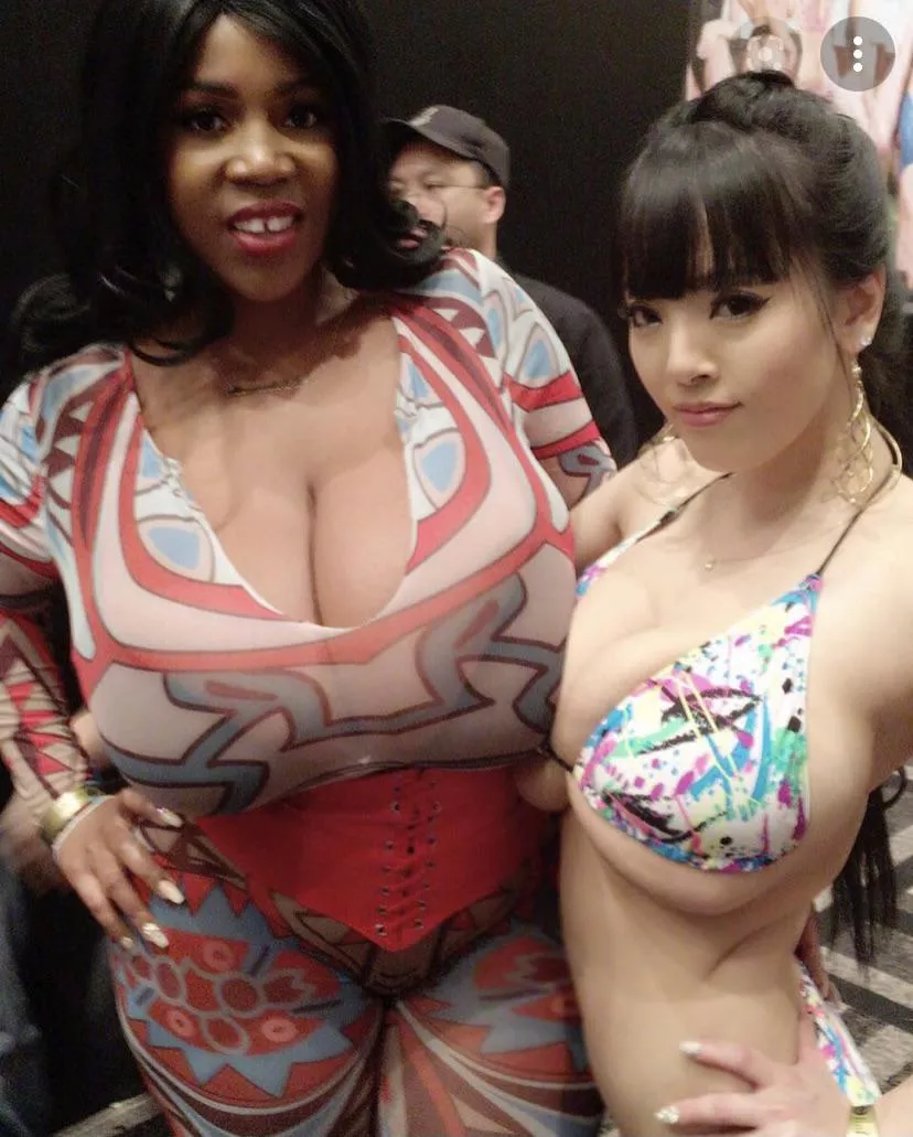 Hitomi boob squash with Maserati posted by fcazaldo