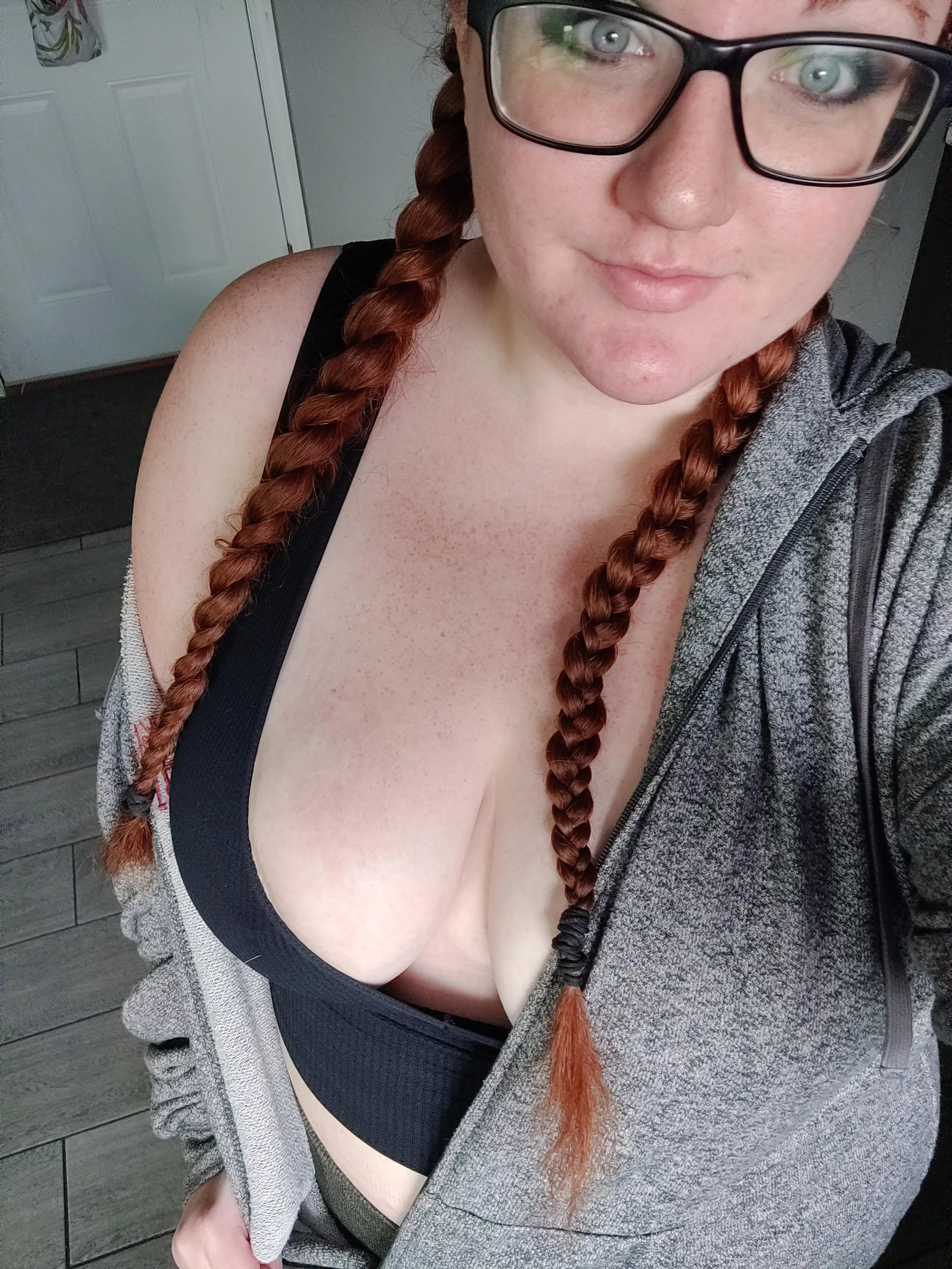 Hmm should I do a daily post for my birthday week again? posted by redheadmama3