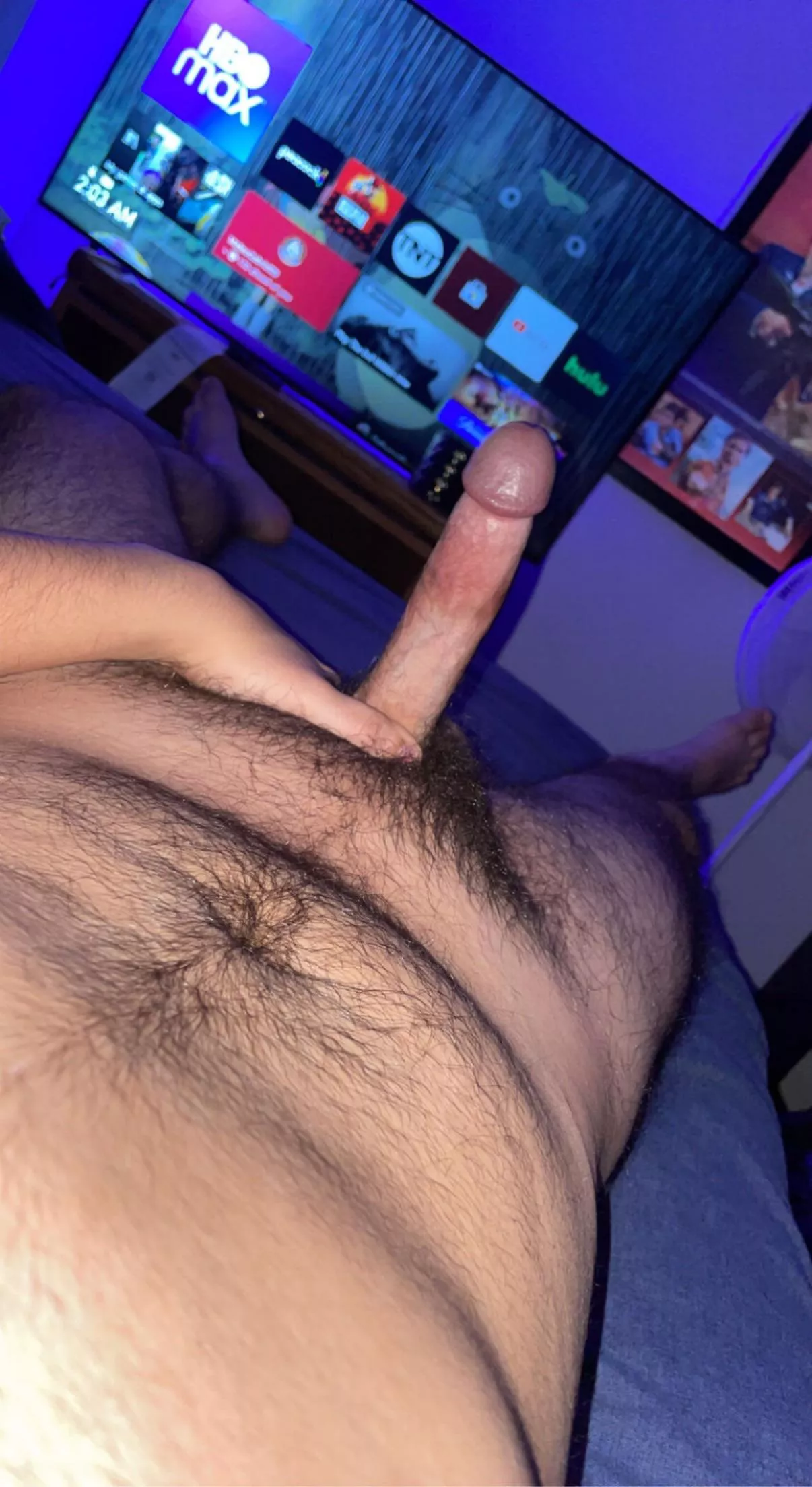 Hmu ðŸ¤¤ðŸ¥´ posted by Background_Ice_6826