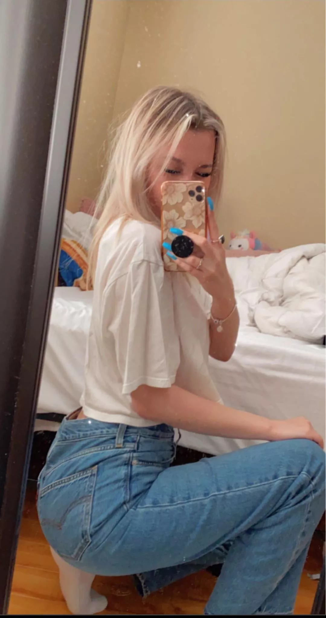 hope you like my ass in jeans (f18) posted by satanspvssywater