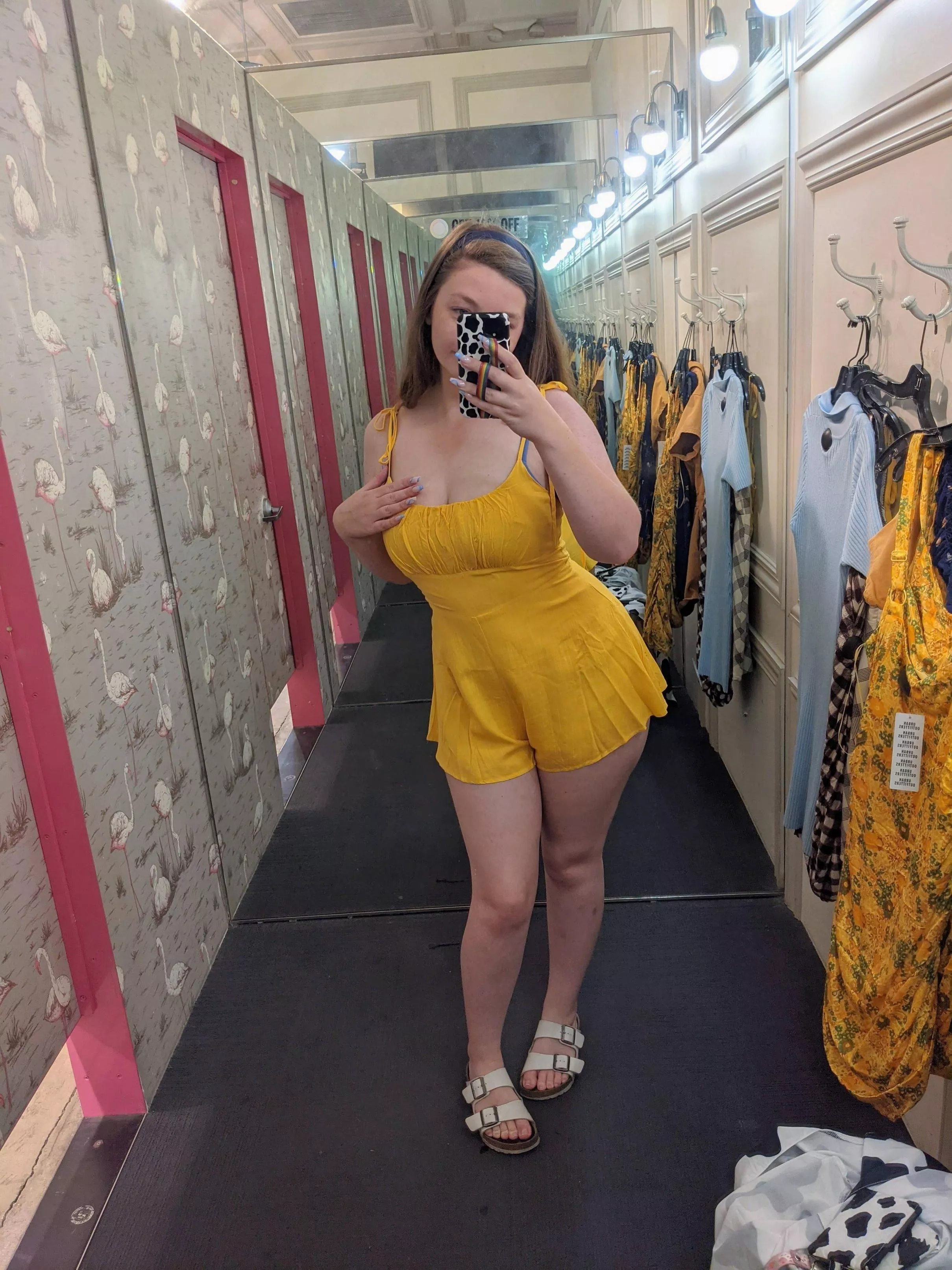 hope you like yellow cuz I'm loving it (f) posted by EightBitBailey