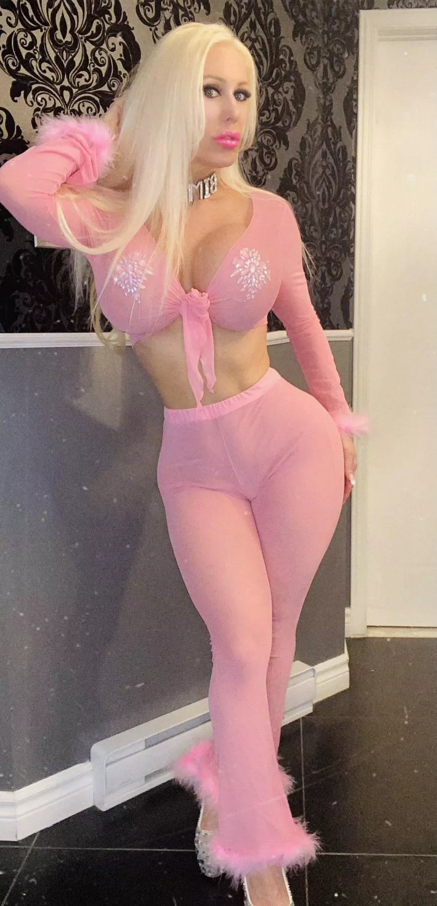 Horny blonde bimbo fuckdoll posted by Curvy-jenna