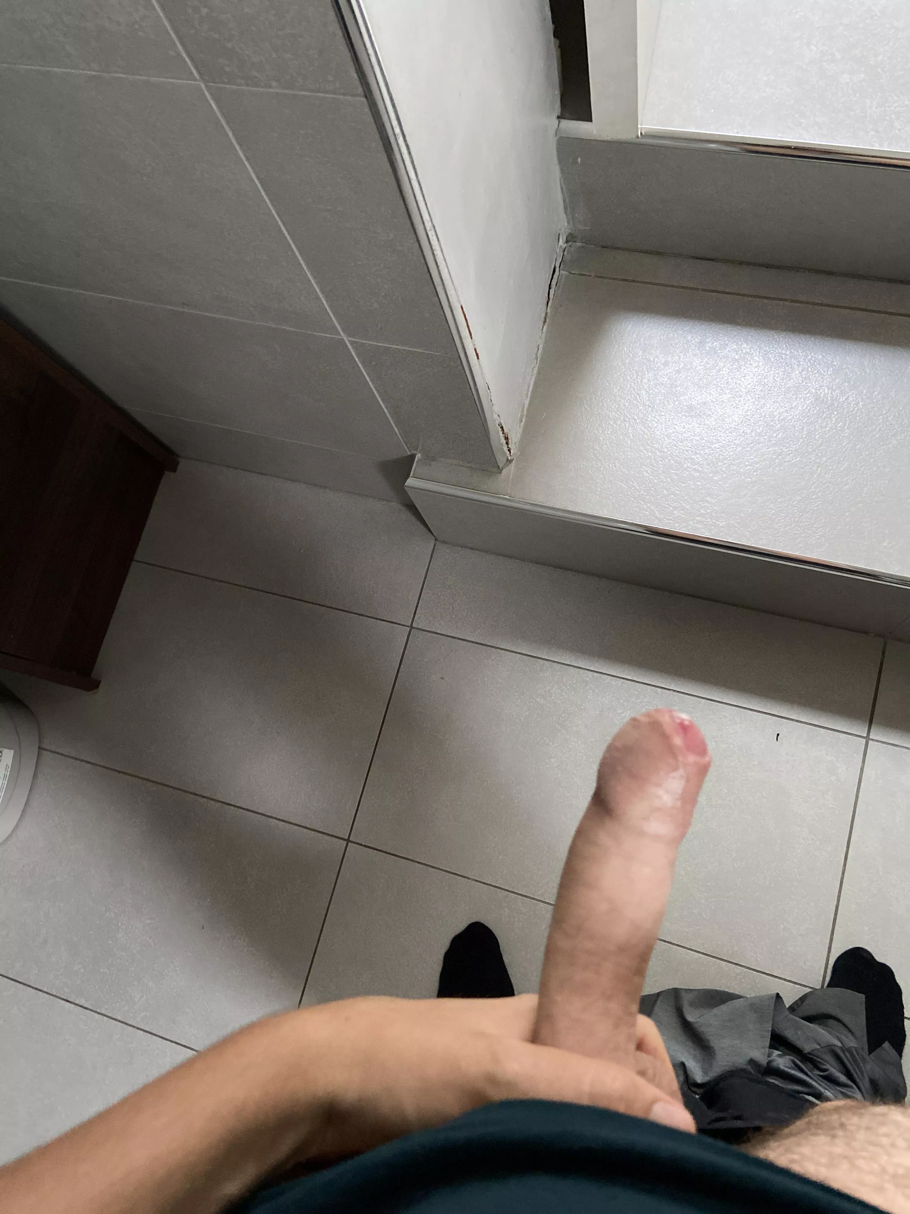 horny in work posted by yuppppppy