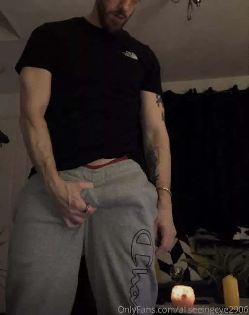 Horny Scally here 💪🏼🍆 🙌🏻 posted by Allseeingeye2906