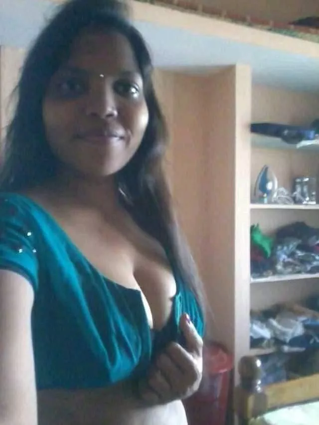 Horny tamil slut and 🔥 up ready for the 💦 process posted by Huddlestone