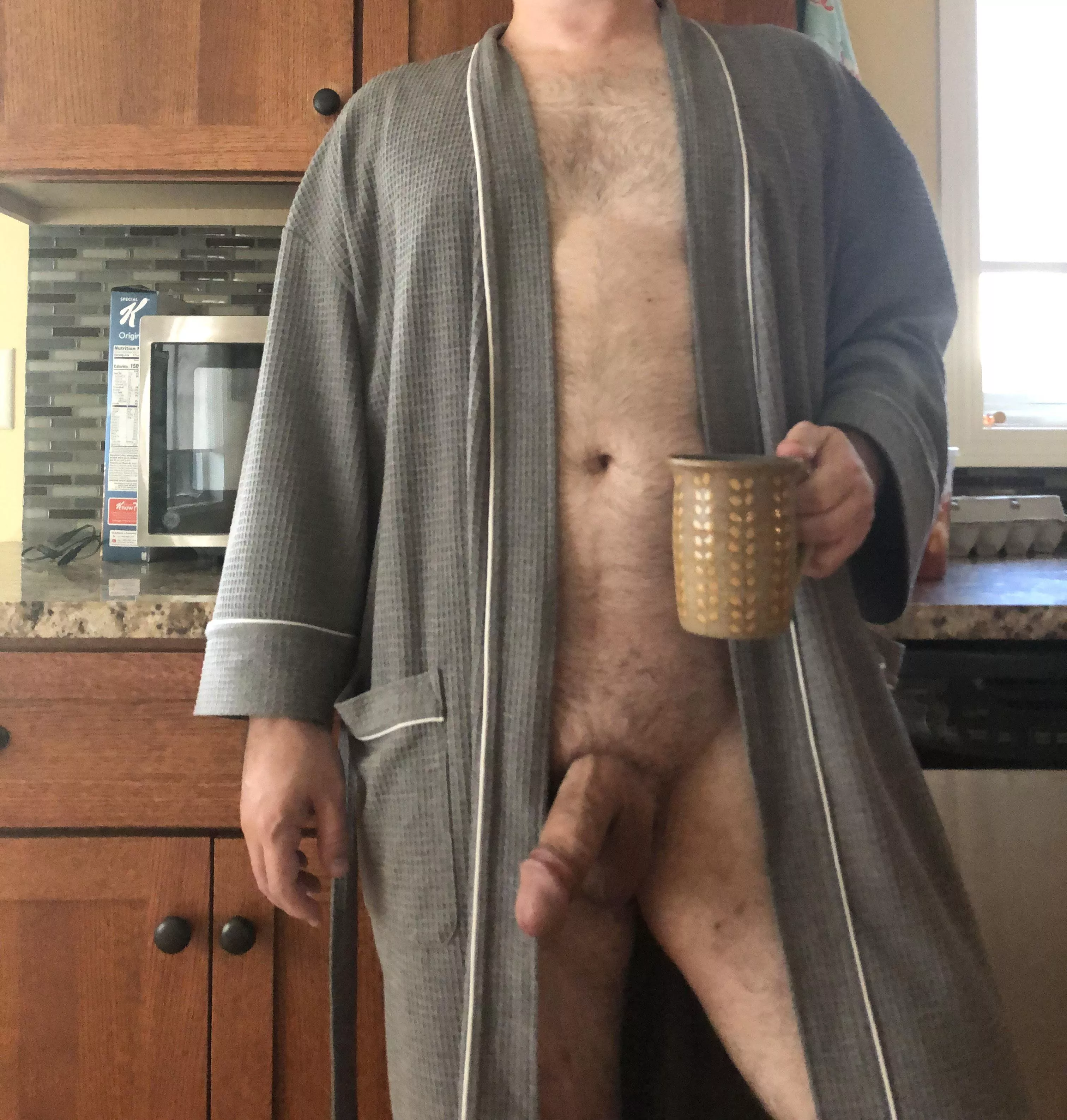 Hot coffee on a cool autumn [m]orning posted by GetSchwiftyInHrrr