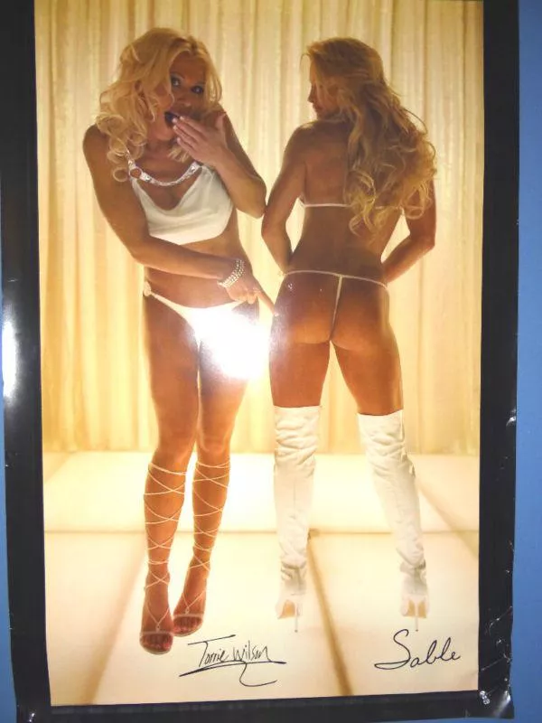 Hot picture of Torrie Wilson & Sable in the Playboy Mansion posted by knockouts_division