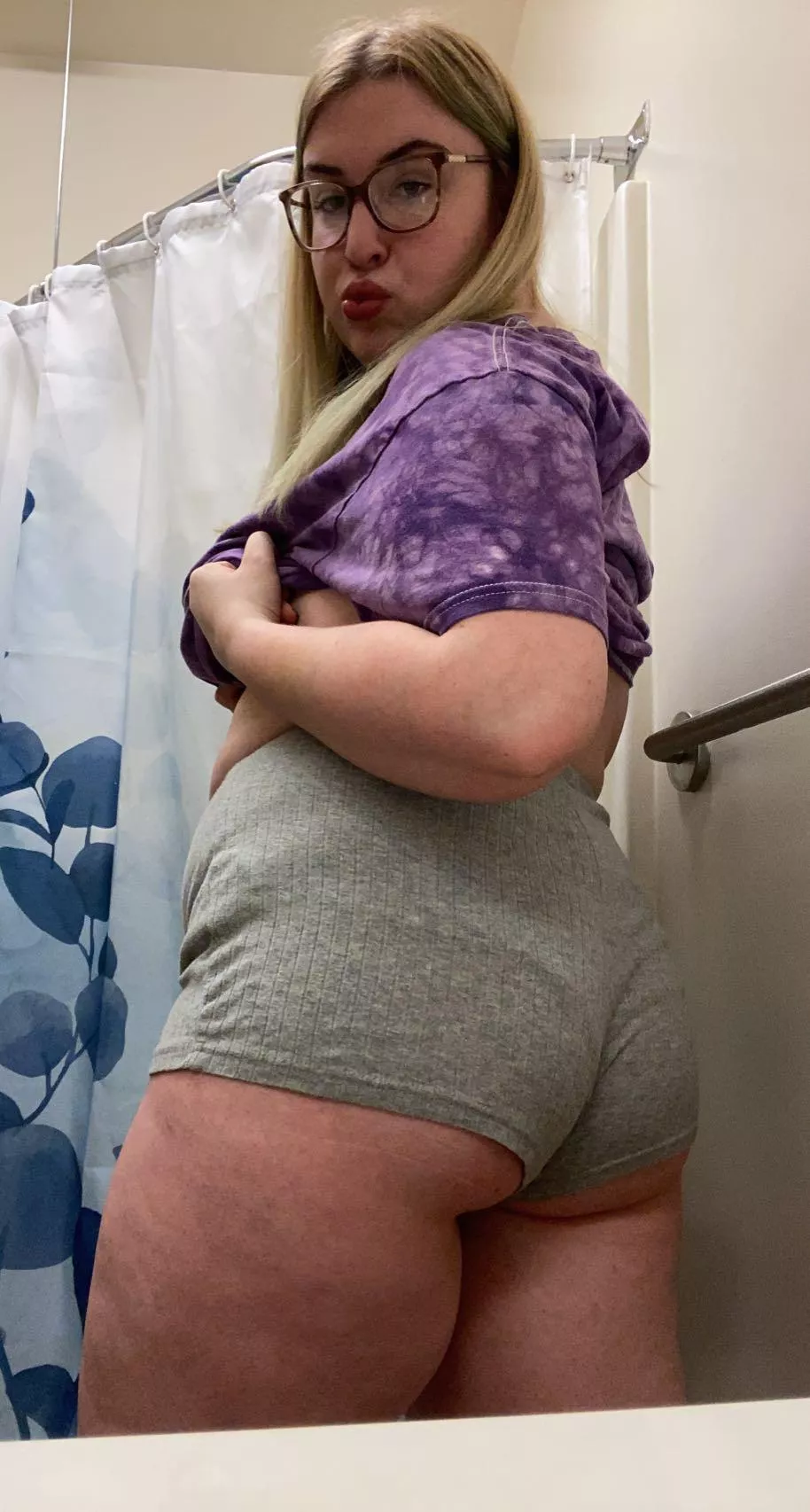 how about a chubby 18 year old?:^) posted by st0nedwhore