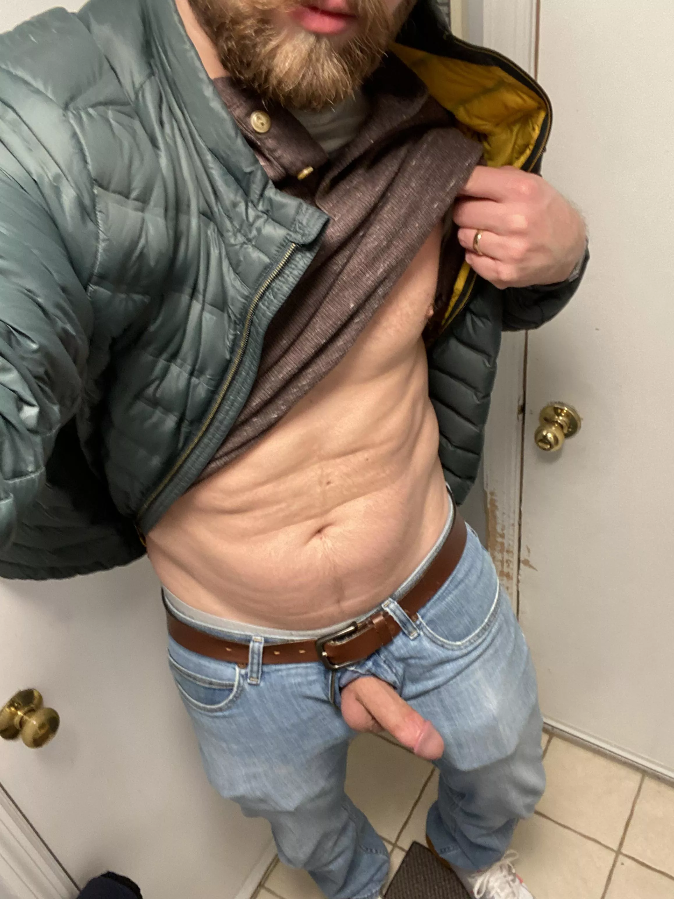 How about a quickie before work? posted by showtheg00ds