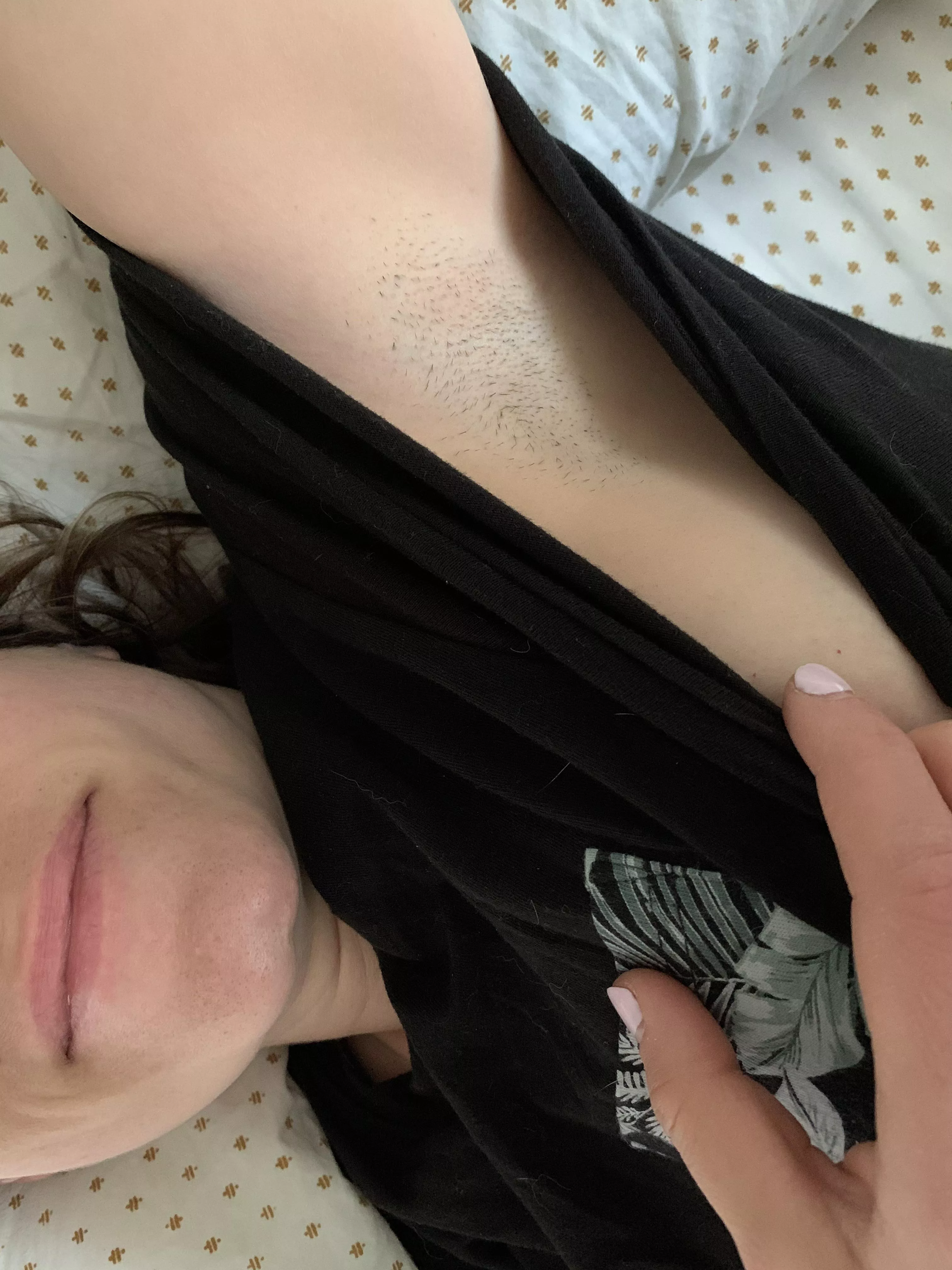 How about an armpit and a smile? posted by onlywedgiez