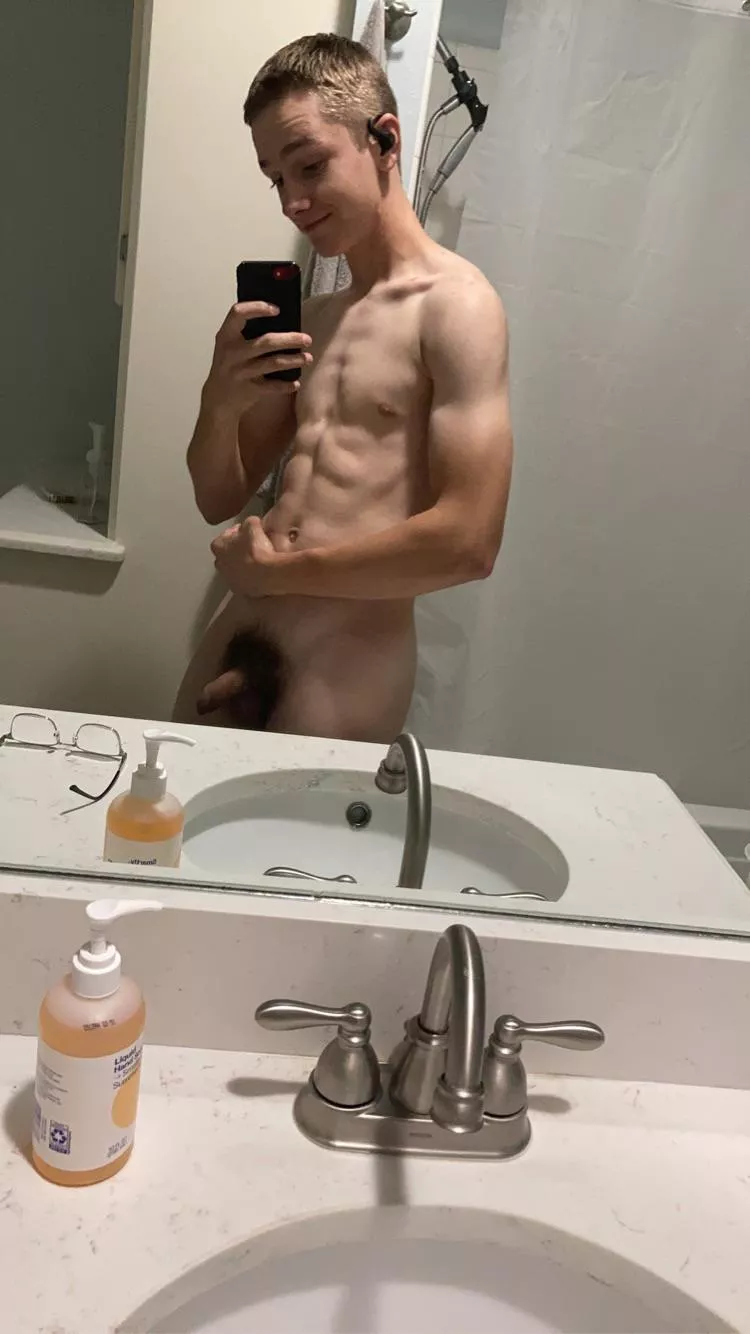 How about fit twinks? First time posting here, please be kind🥺 posted by Gawddammitbobbie