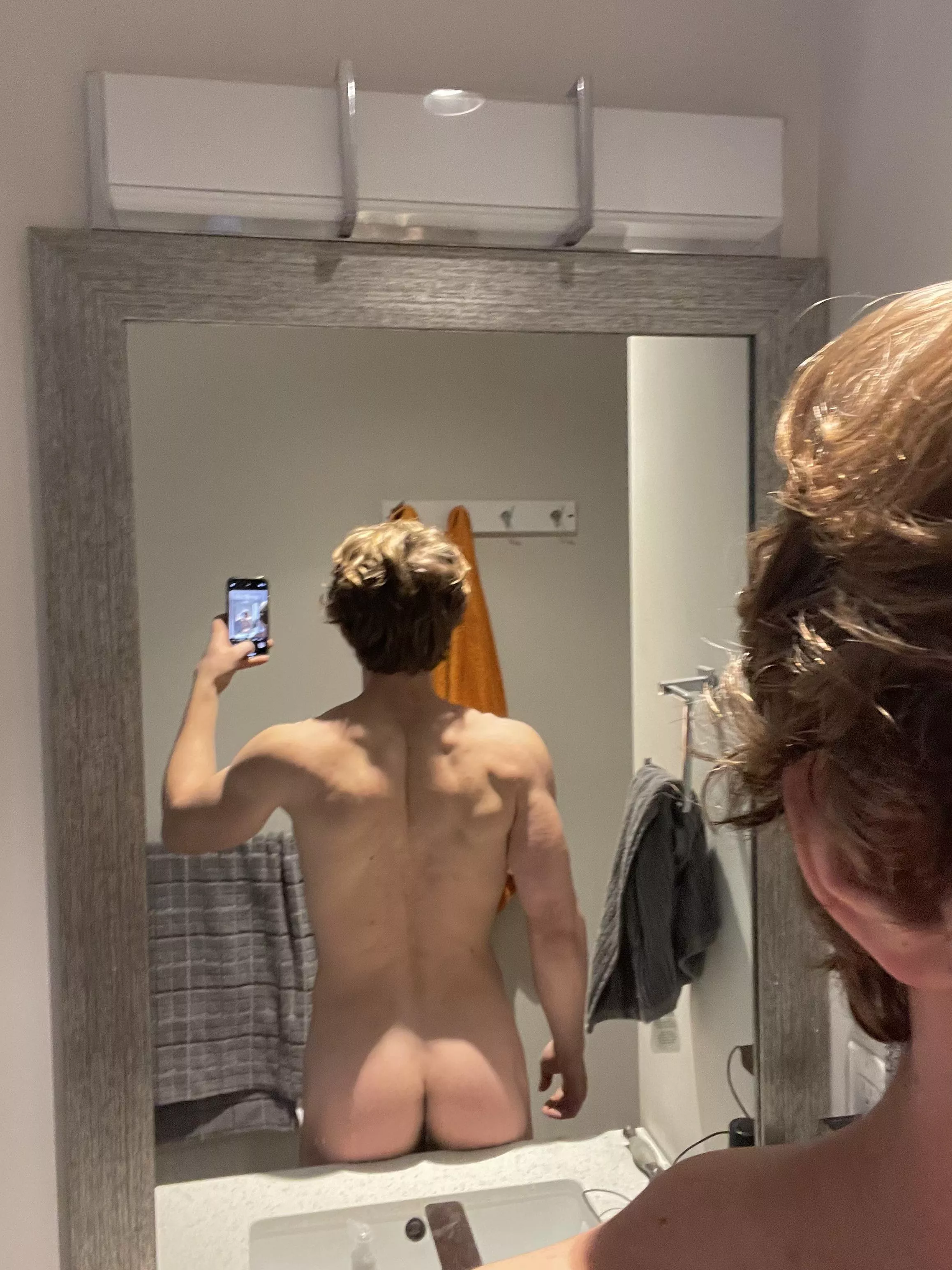 How do I look from behind? posted by J-NSFW7