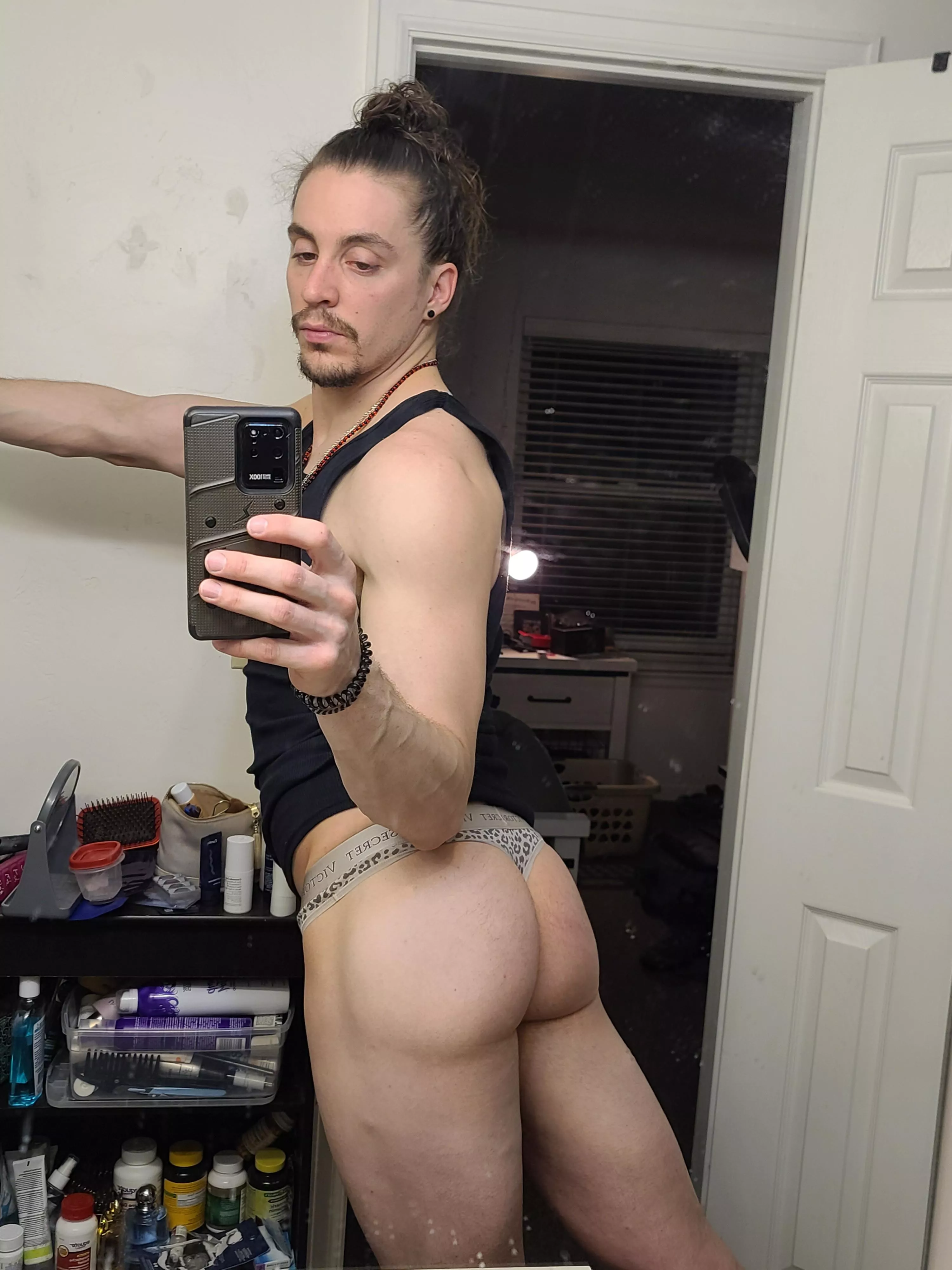 How do you like my butt with this VS thong? 🍑 posted by Ecook2231