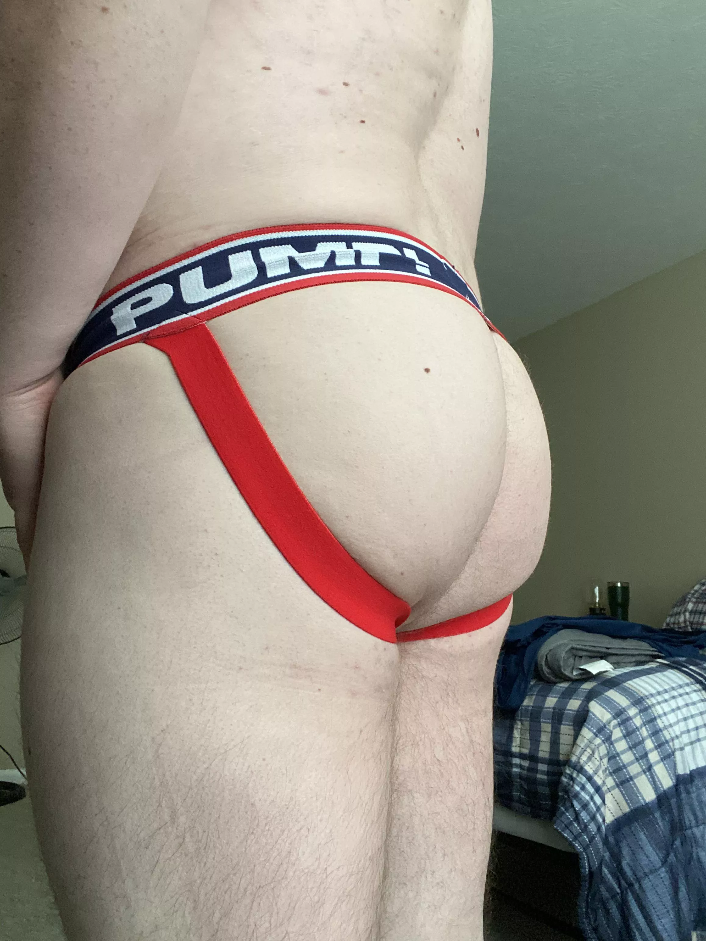 How does my ass look? ðŸ˜œ posted by Bman19021