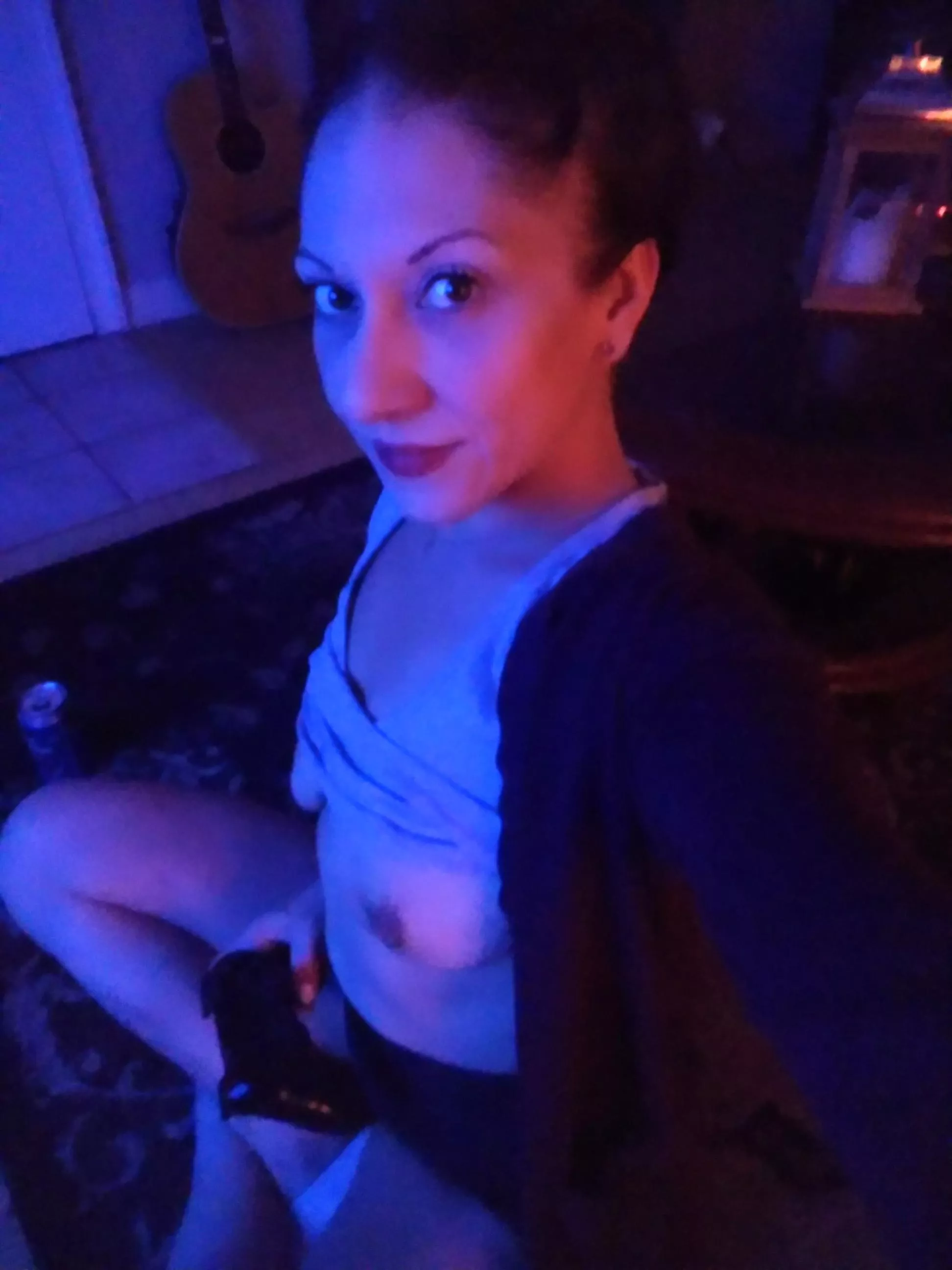 How does one destress?! ...besides an orgasm obviously lol some call of duty and Pabst cause I like cheap strong beer hahah ðŸ˜¬ added boobies for fun lol ðŸ˜˜ (f) happy Tuesday ðŸ¤Ÿ posted by ciaramist_34