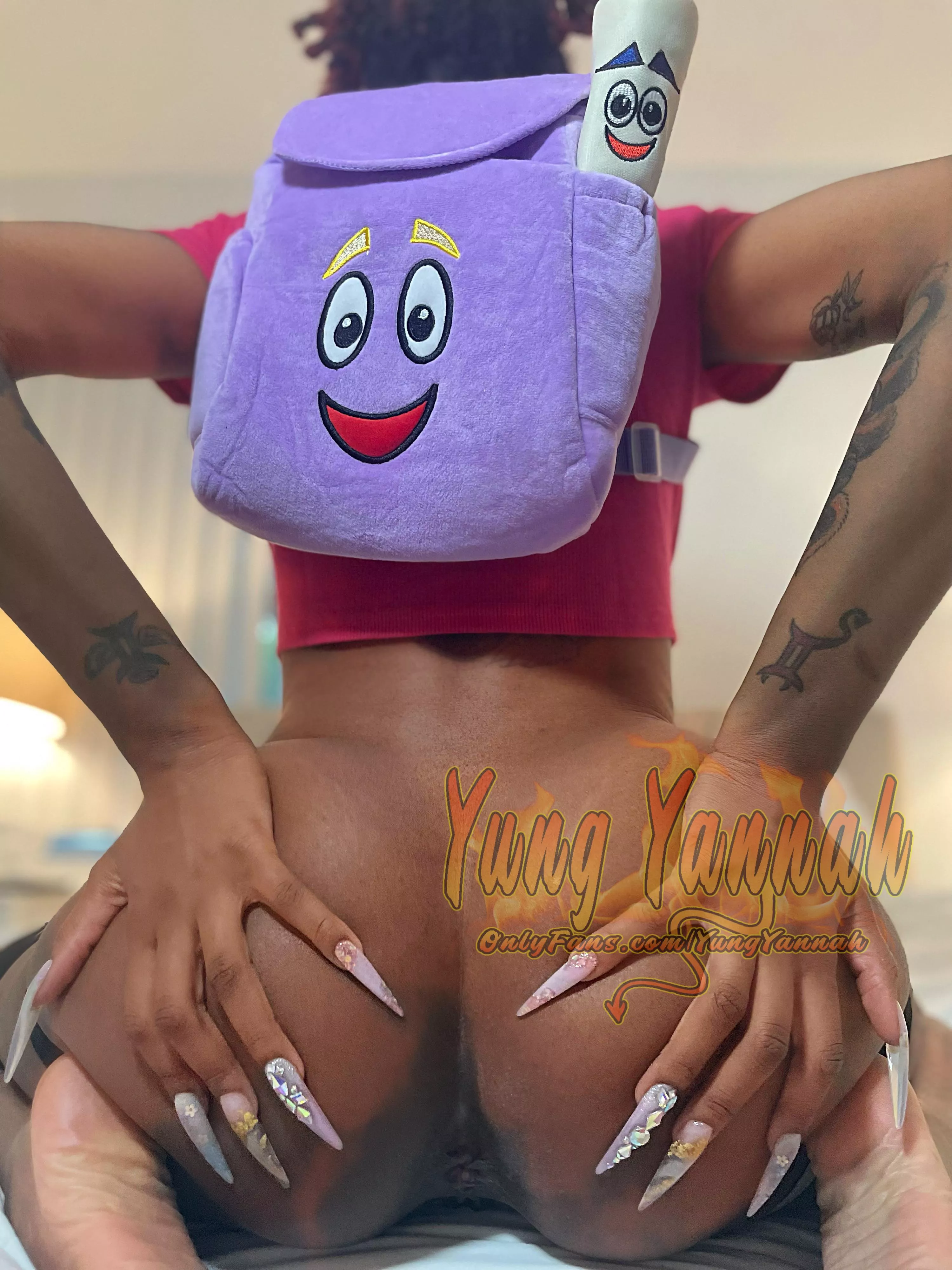 How fat is my ass? posted by Yung-yannah