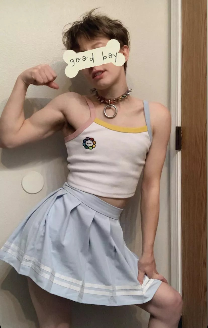 How y’all feel about femboys with some muscle? 🥺 posted by dirt_grubs