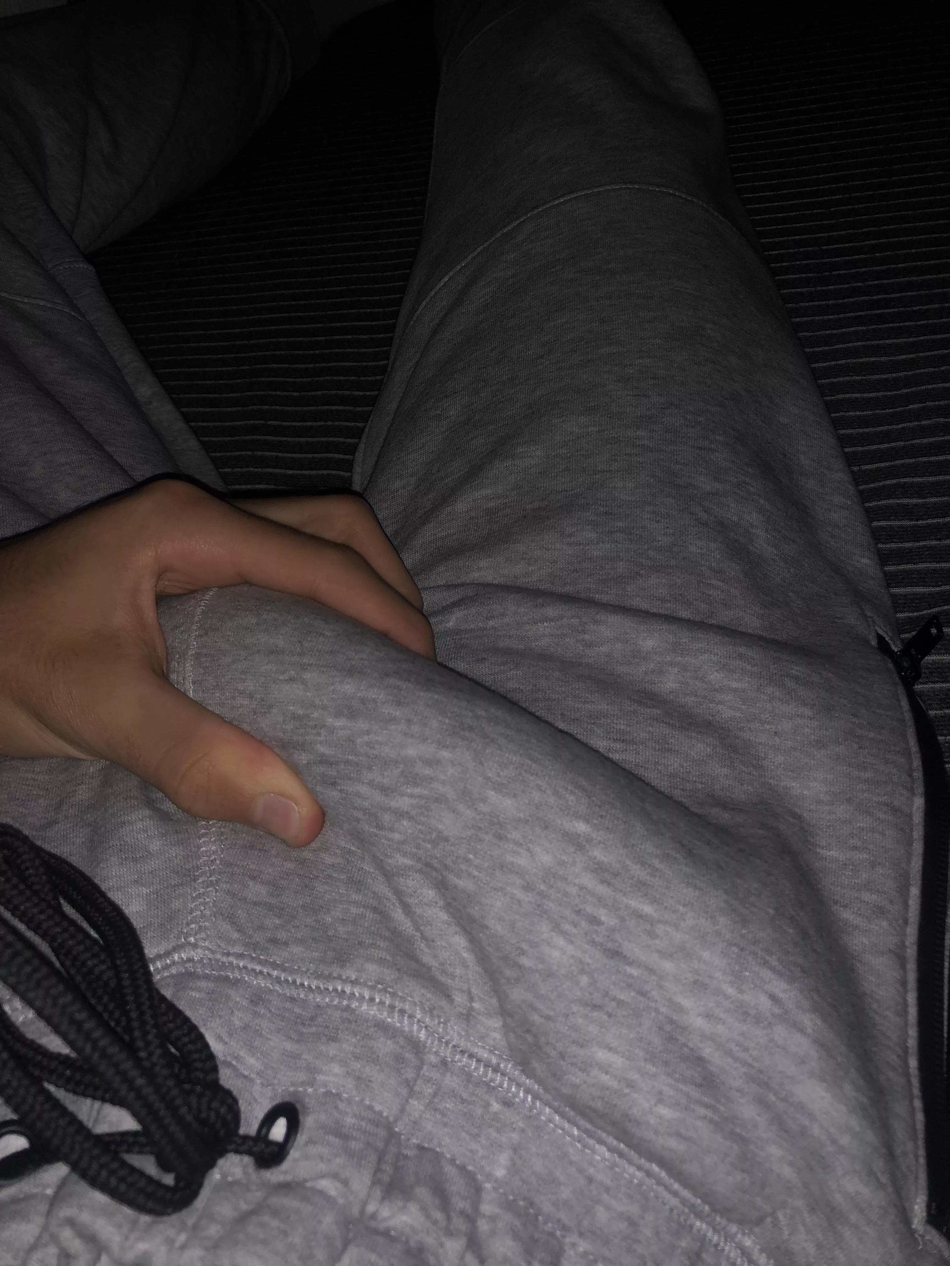 how're my sweatpants posted by gunsyberf2