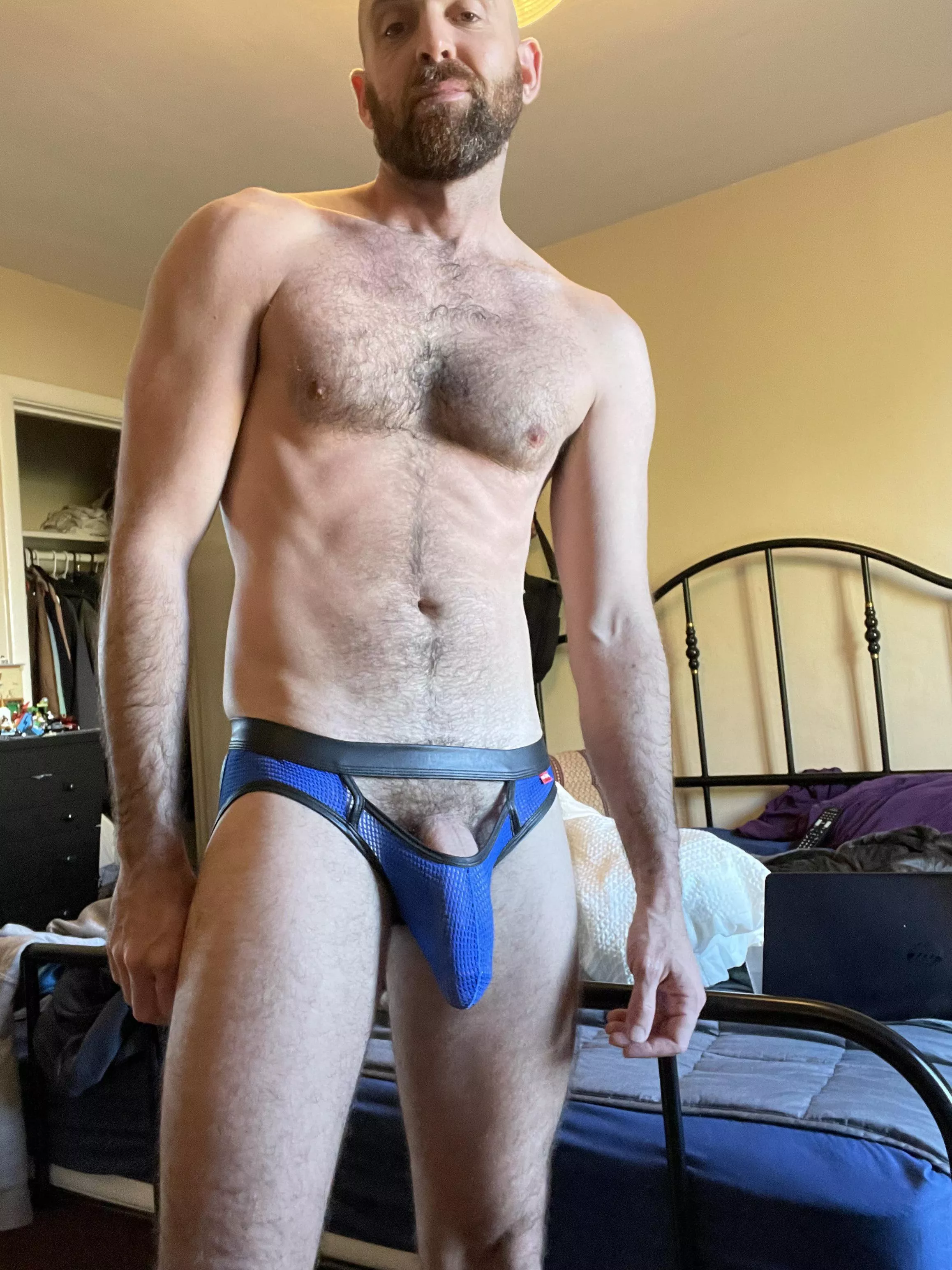 Howâ€™s my bulge look? posted by HawaiiHungBro