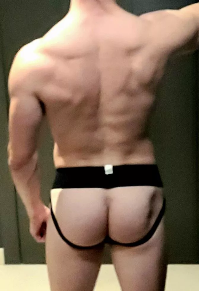 How's this? First time posting an ass pic posted by Throwawayyy212212