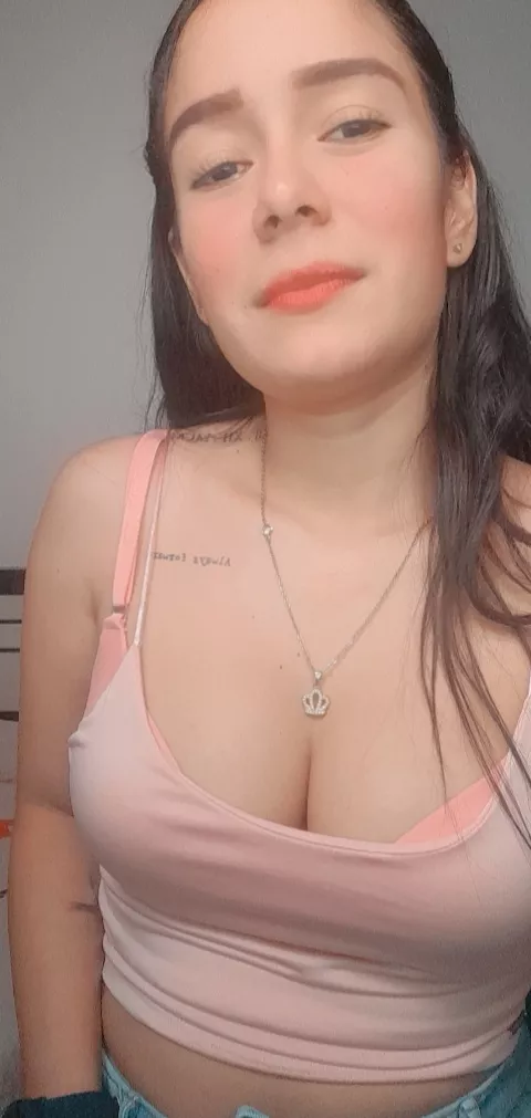 https://chaturbate.com/avrillopez/ ❤️ONLINE❤️ posted by avrillopez