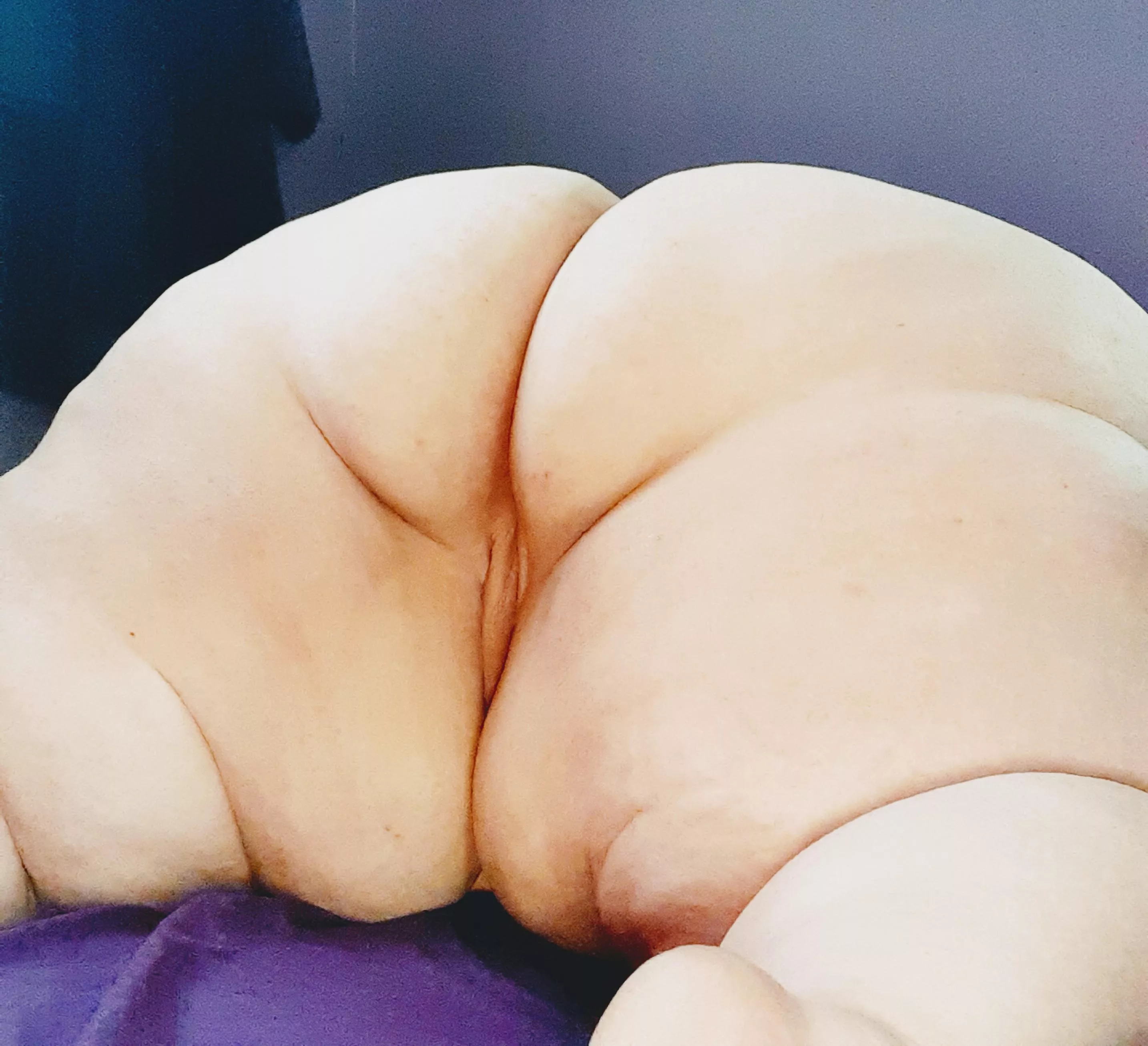 Huge ass and thighs posted by BBNisee