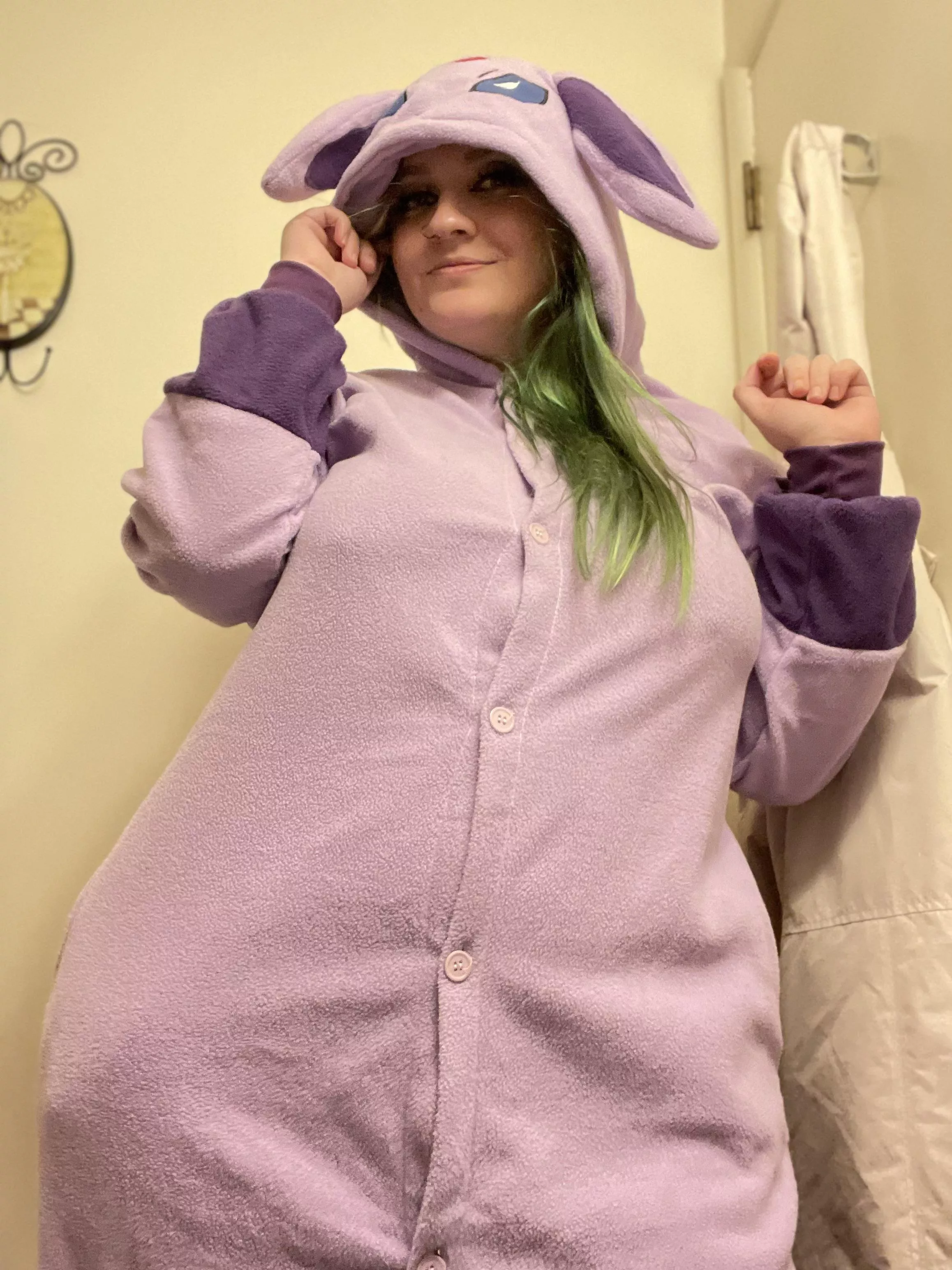 I <3 this espeon onesie! posted by Pearlrxse