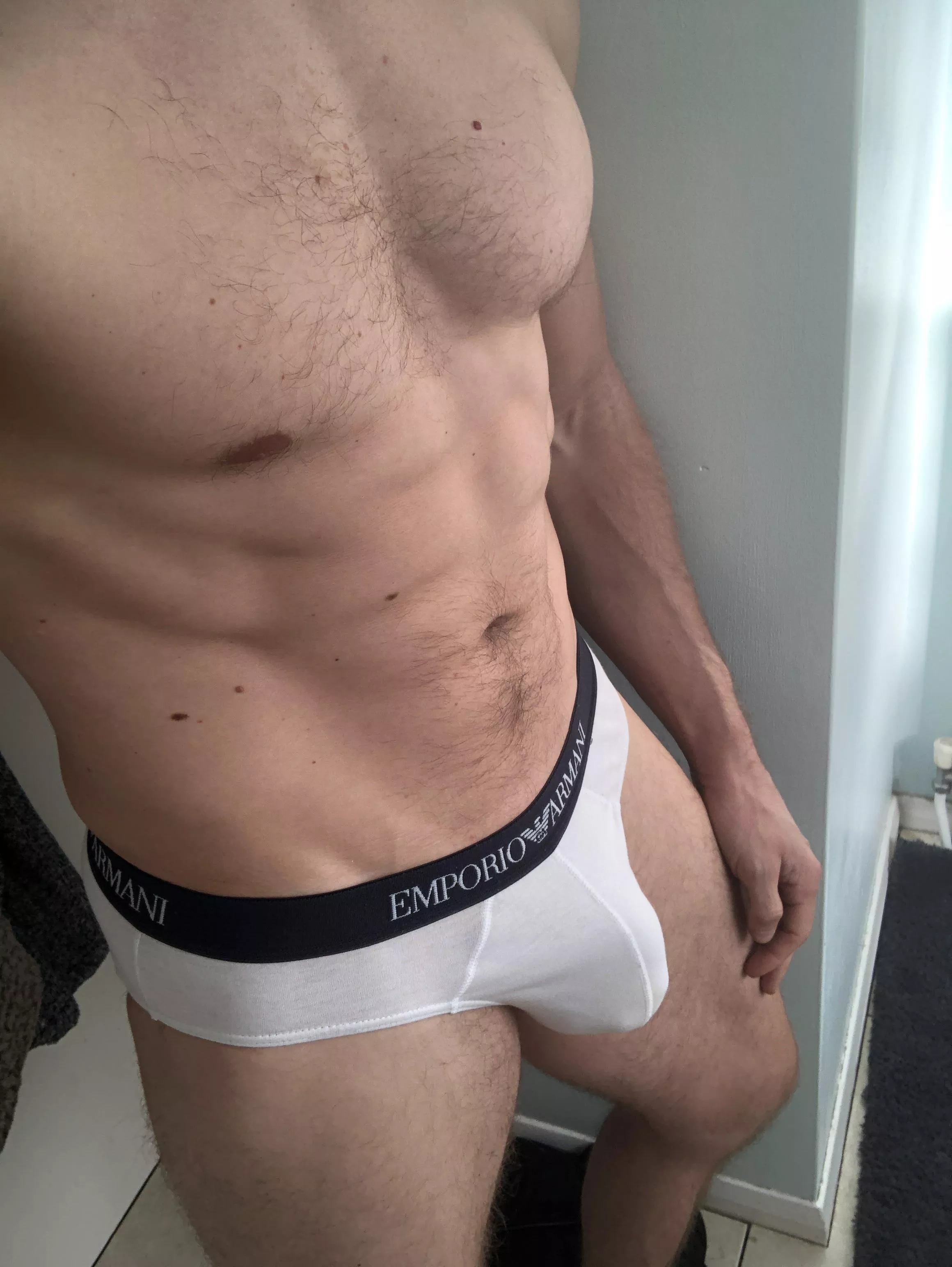 I Always think my bulge 🍆 looks good in these briefs, do you agree? posted by charlieflex18