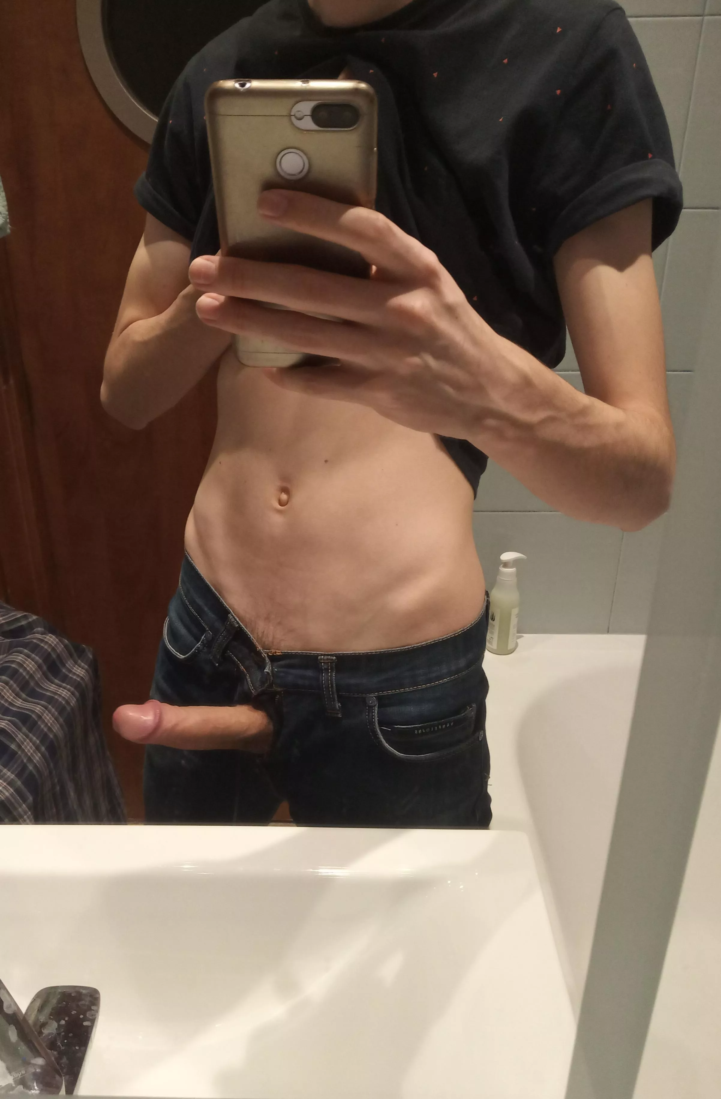 I am horny and drunk after partying in the middle of the week. Who wants to help me get rid of my raging boner? 🥴 posted by XRXRaf