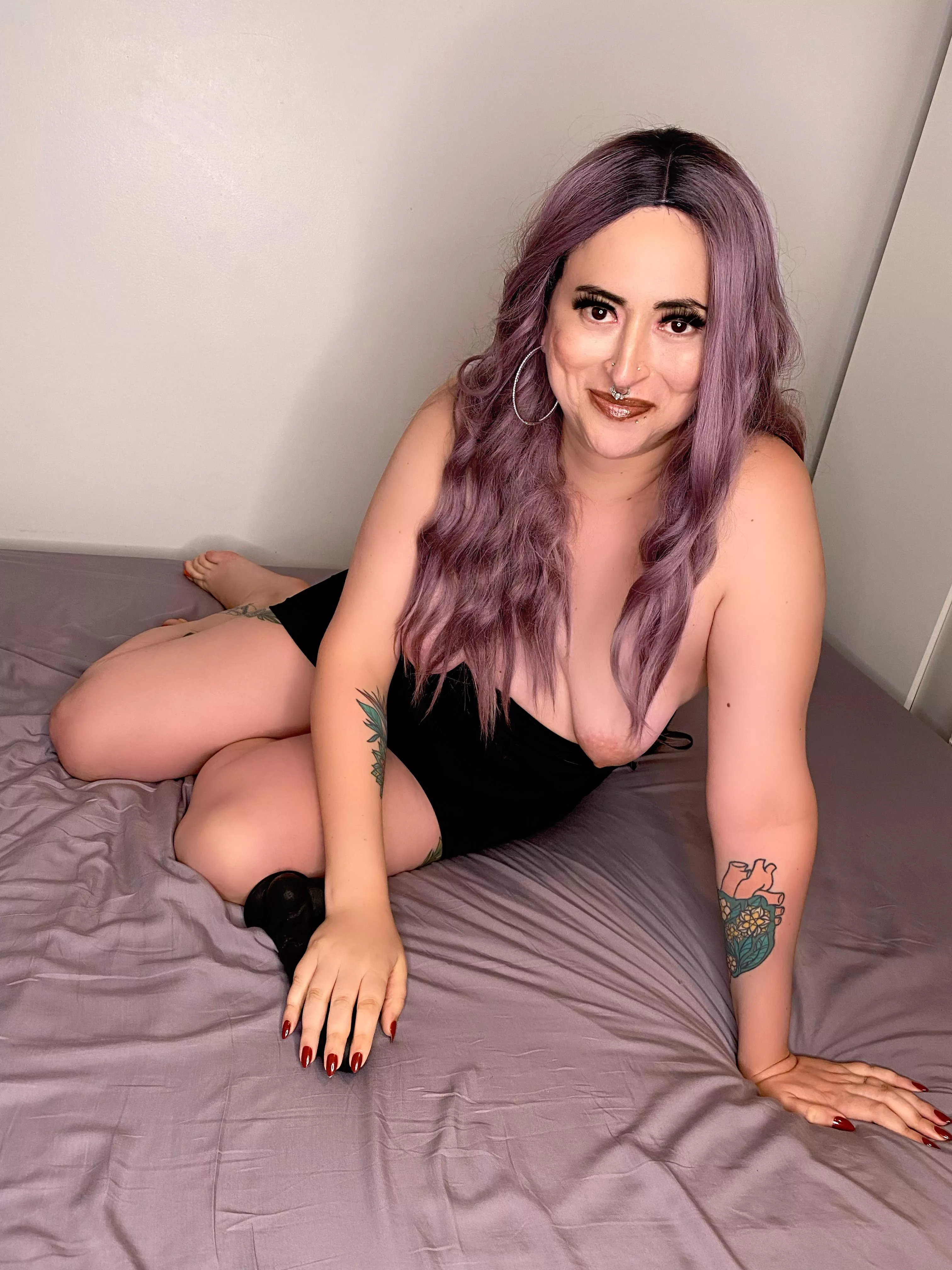 I am tired to play with my dildo, would you replace it? ðŸ†ðŸ’ posted by YourTransGirlJade