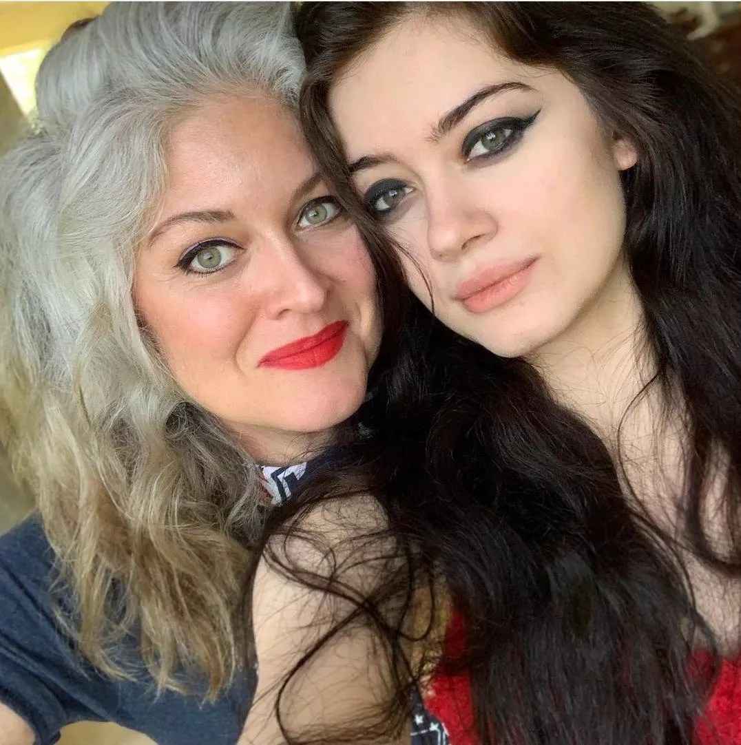 I couldn't choose if my life depended on it! Mom and daughter are both fucking gorgeous! posted by toss195559