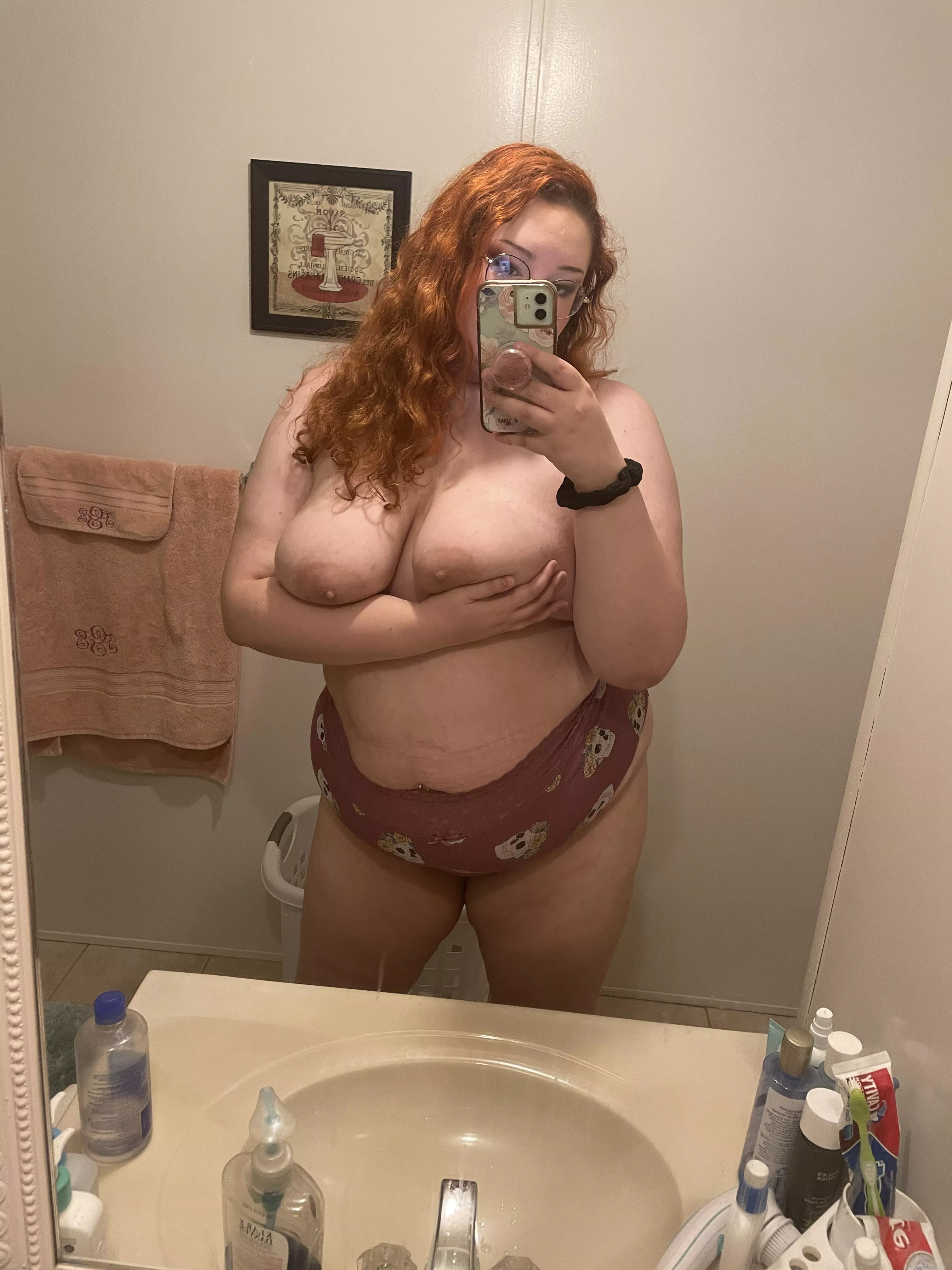 i decided to take this before i go out today ðŸ˜˜ posted by littletallbbw