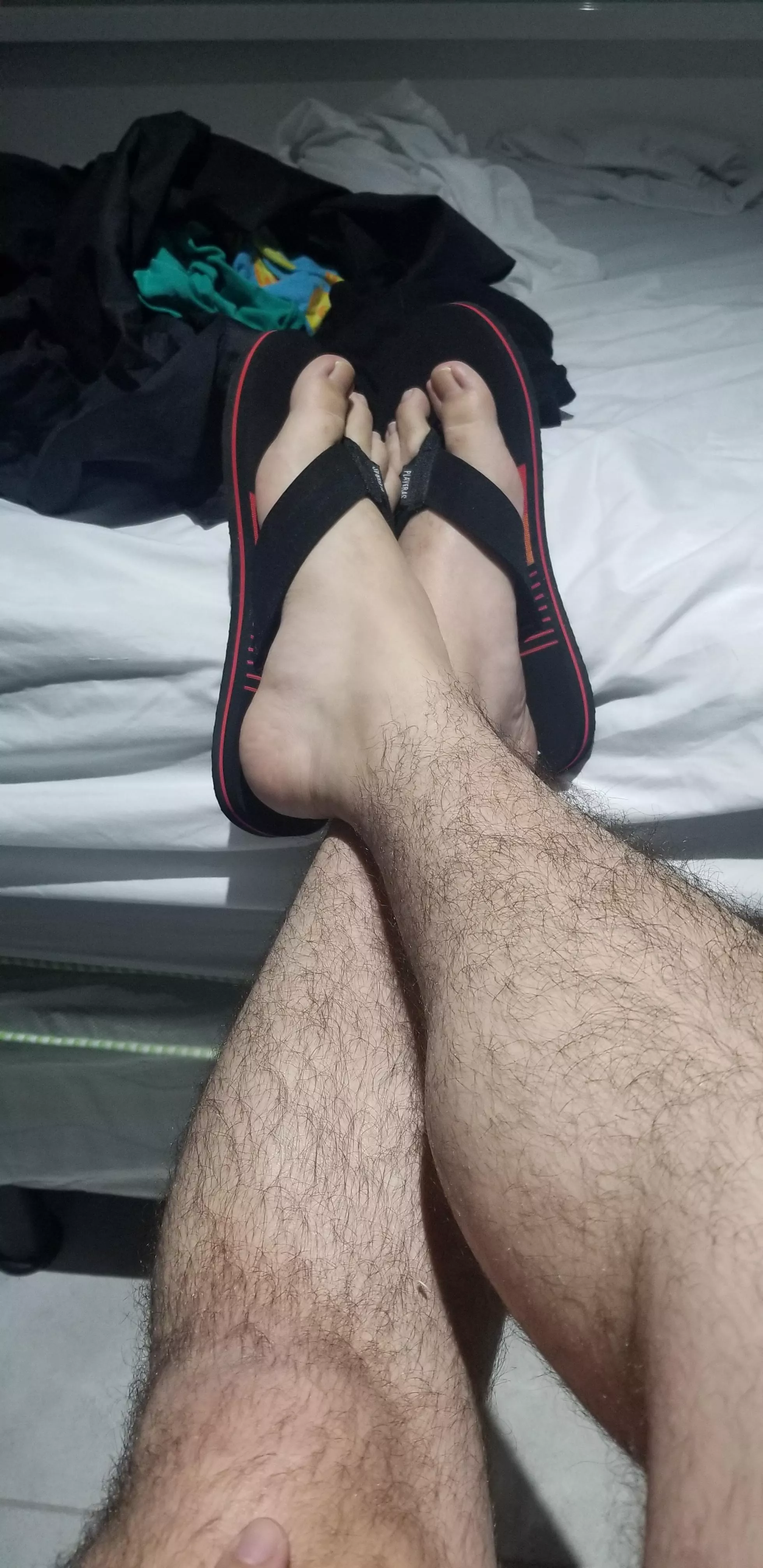 I don't actually like my feet, but since I'm really into other guys' feet, why not share also, right? posted by boredguyht7