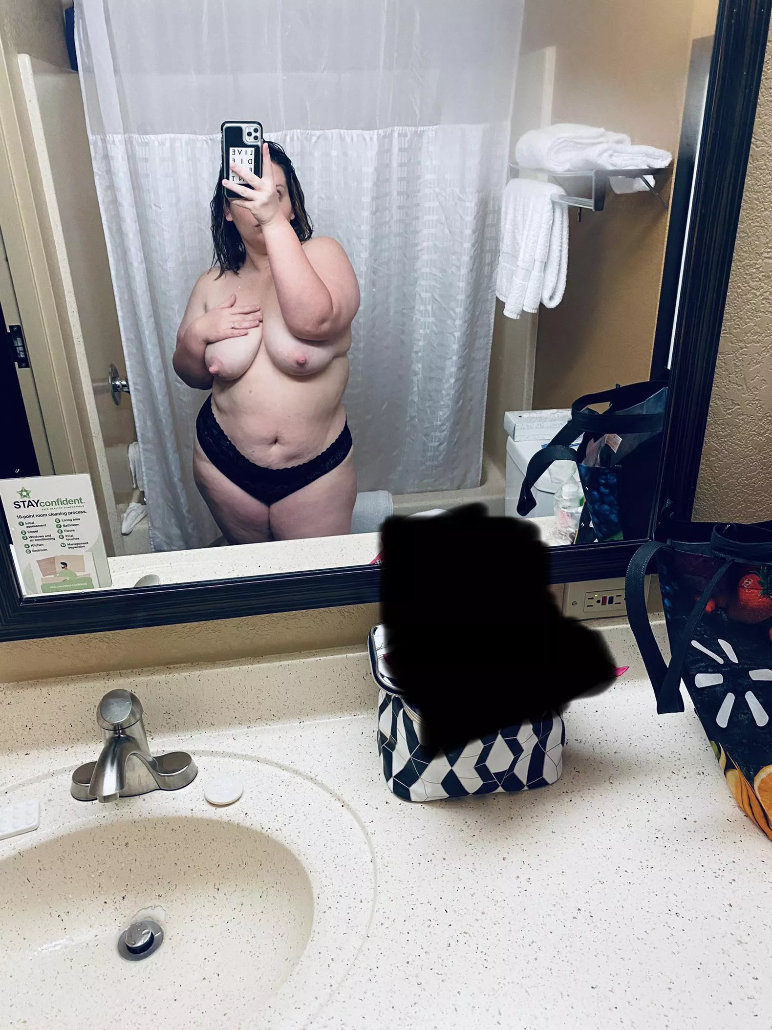 I get told im to fat to fuck, would you fuck me? ðŸ‘… posted by Beautiful-Split23