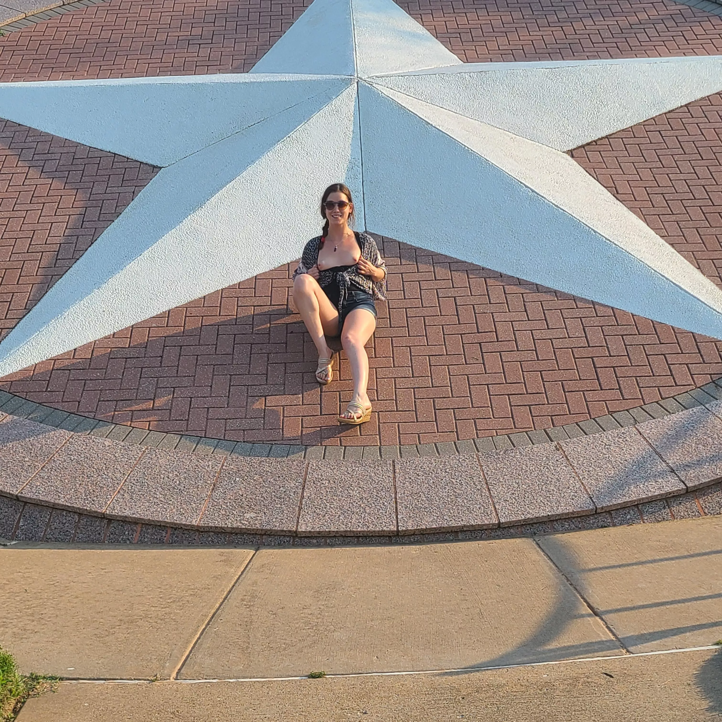 I had cars honking as they drove by on the highway! This was on my way into Texas to film my fourth Texas bukkake video as well! What a slut?! ;) posted by GangbNgCum