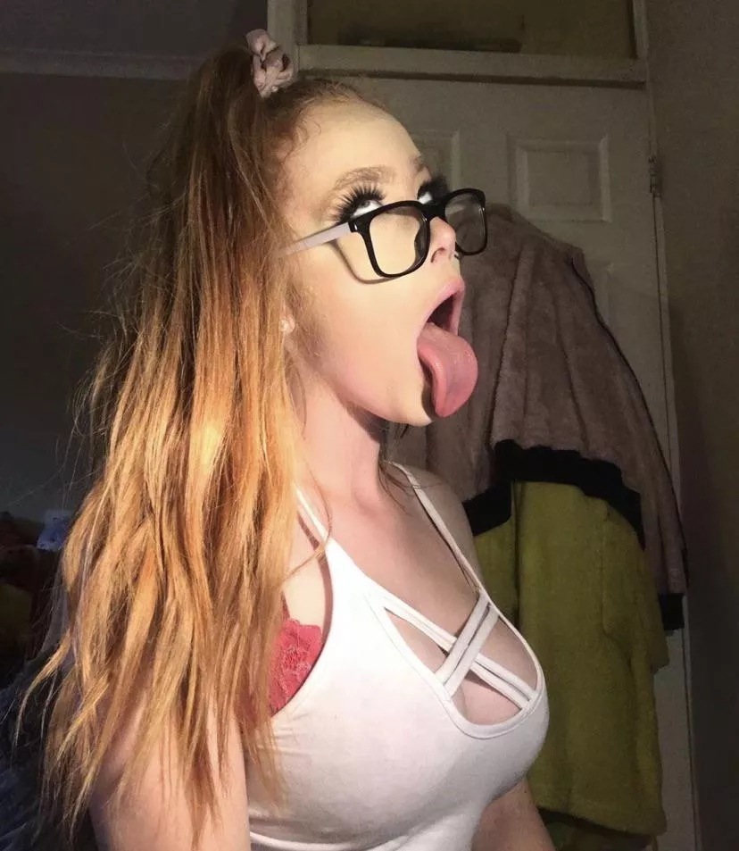 I have a bunch of ahegao pics of girls I know that need tributed. kik: canadianbakem posted by Canadian-Bakem