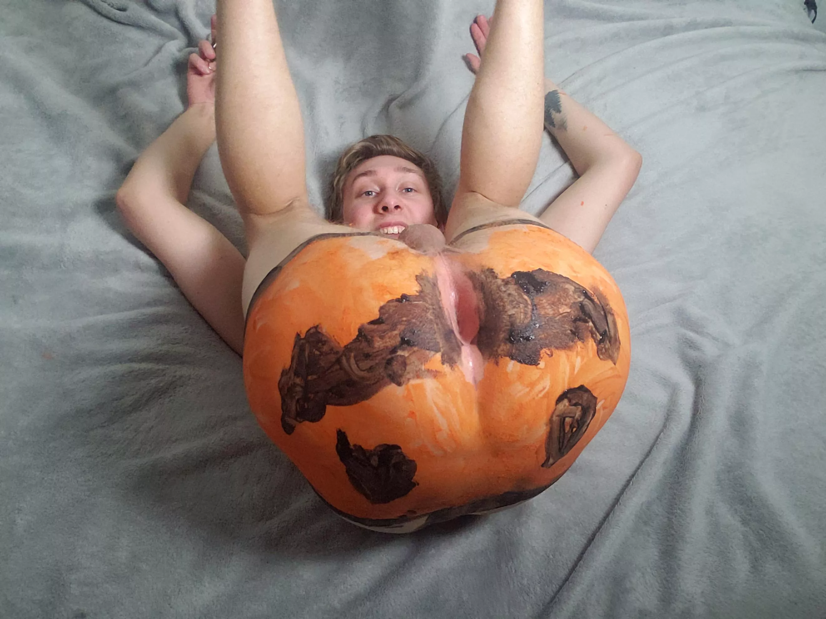 I have a tight pumpkin that needs to be smashed posted by travissugaring