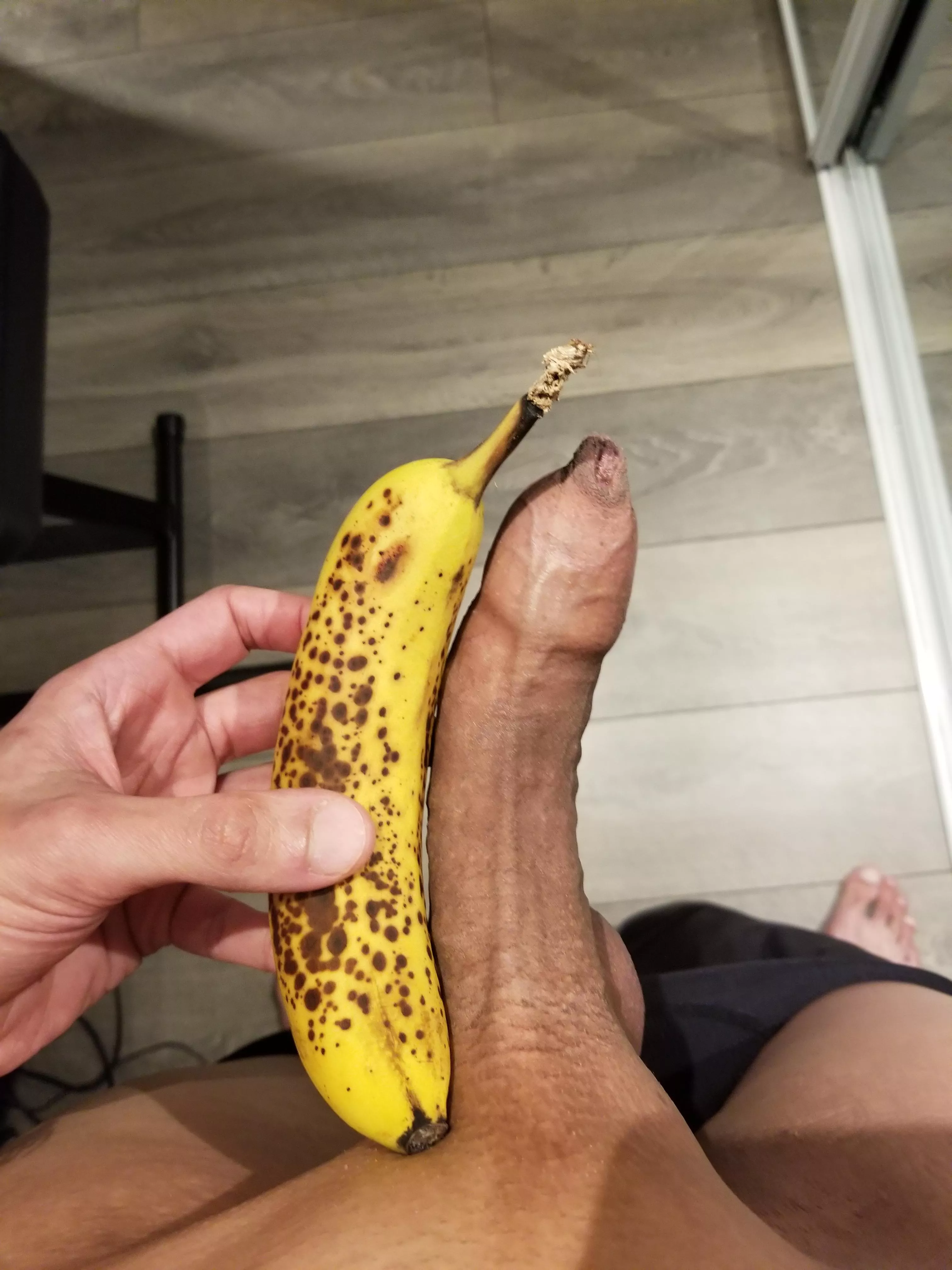 I have so much in common with this banana -- which would you peel and eat? (PS happy cake day to me 🎂) posted by housingforu