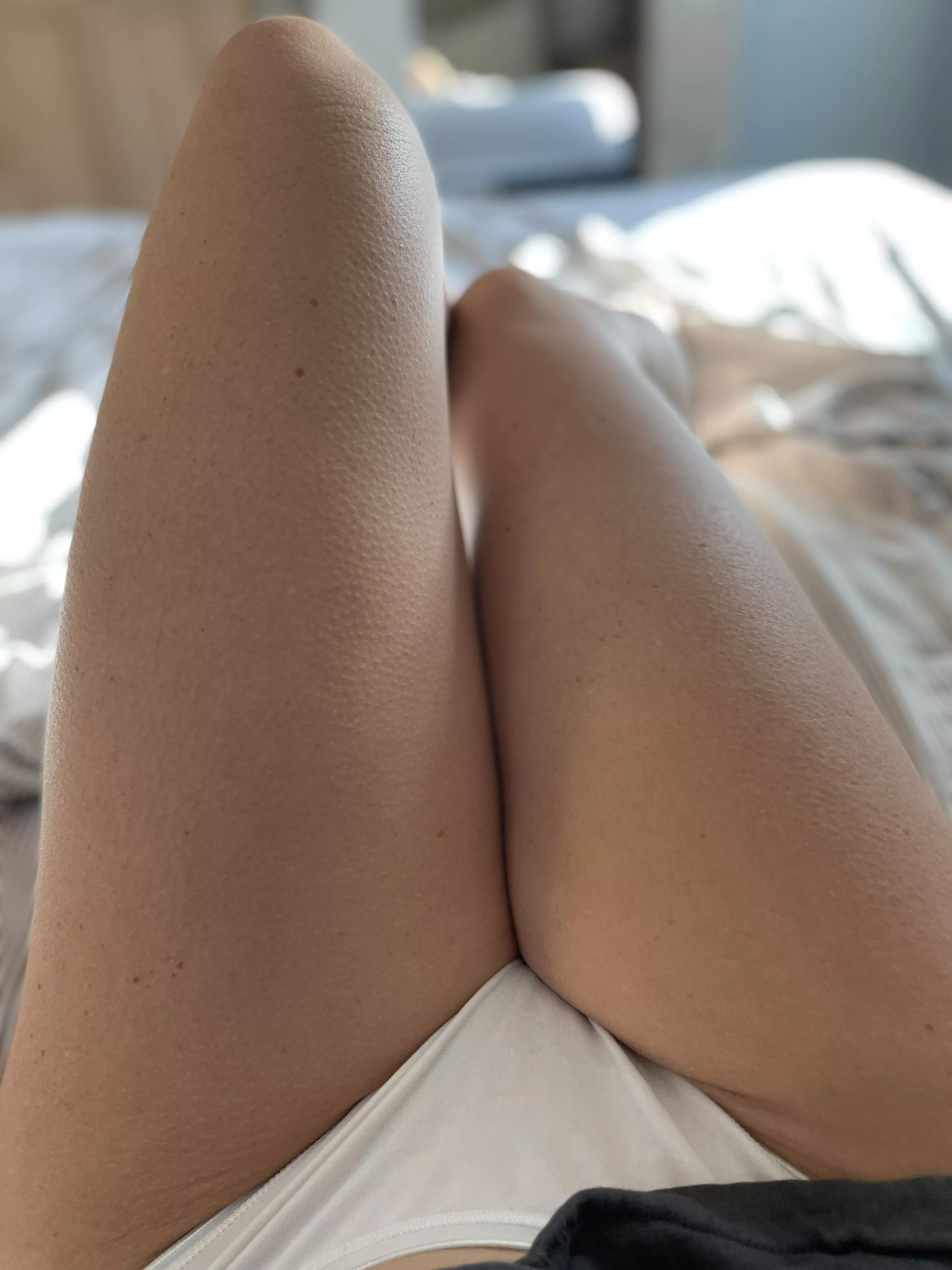 I hear guys like when you spread your legs…should I? 😋 (f) posted by themollysunshine