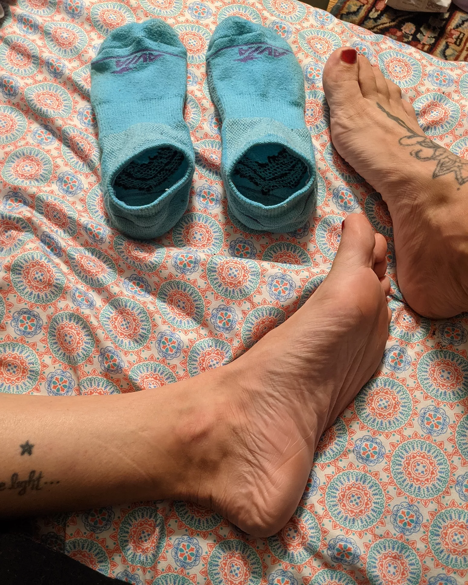 I hope you don't mind me showing my wrinkles and my impressive foot impressions in these little blue socks 💙 posted by MzRosieB