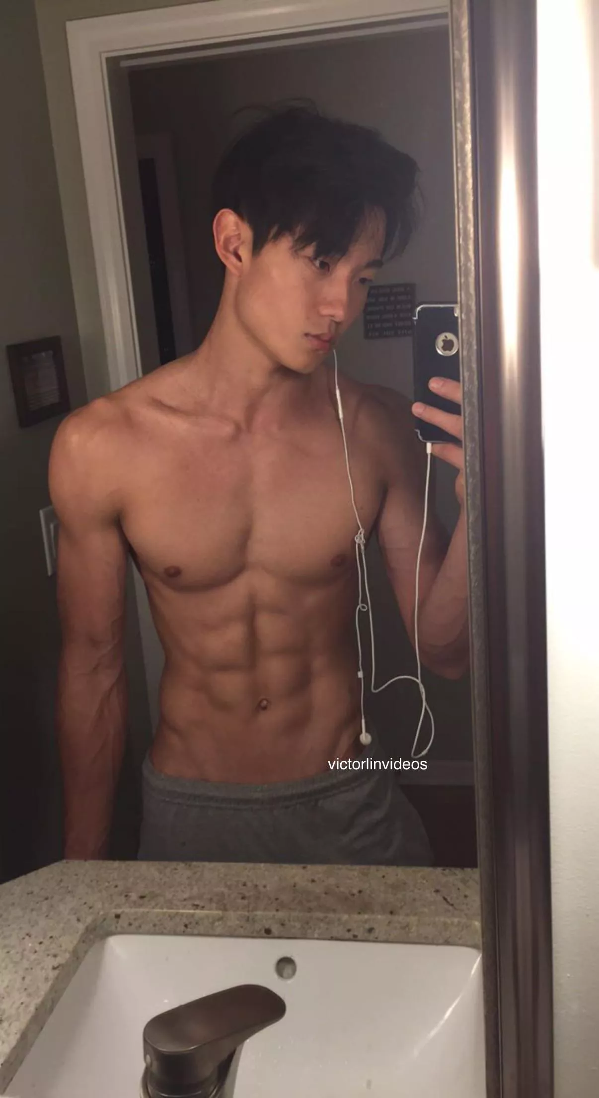 i hope you like tall chiseled asian guys with abs… 😼 posted by victorlinvideos