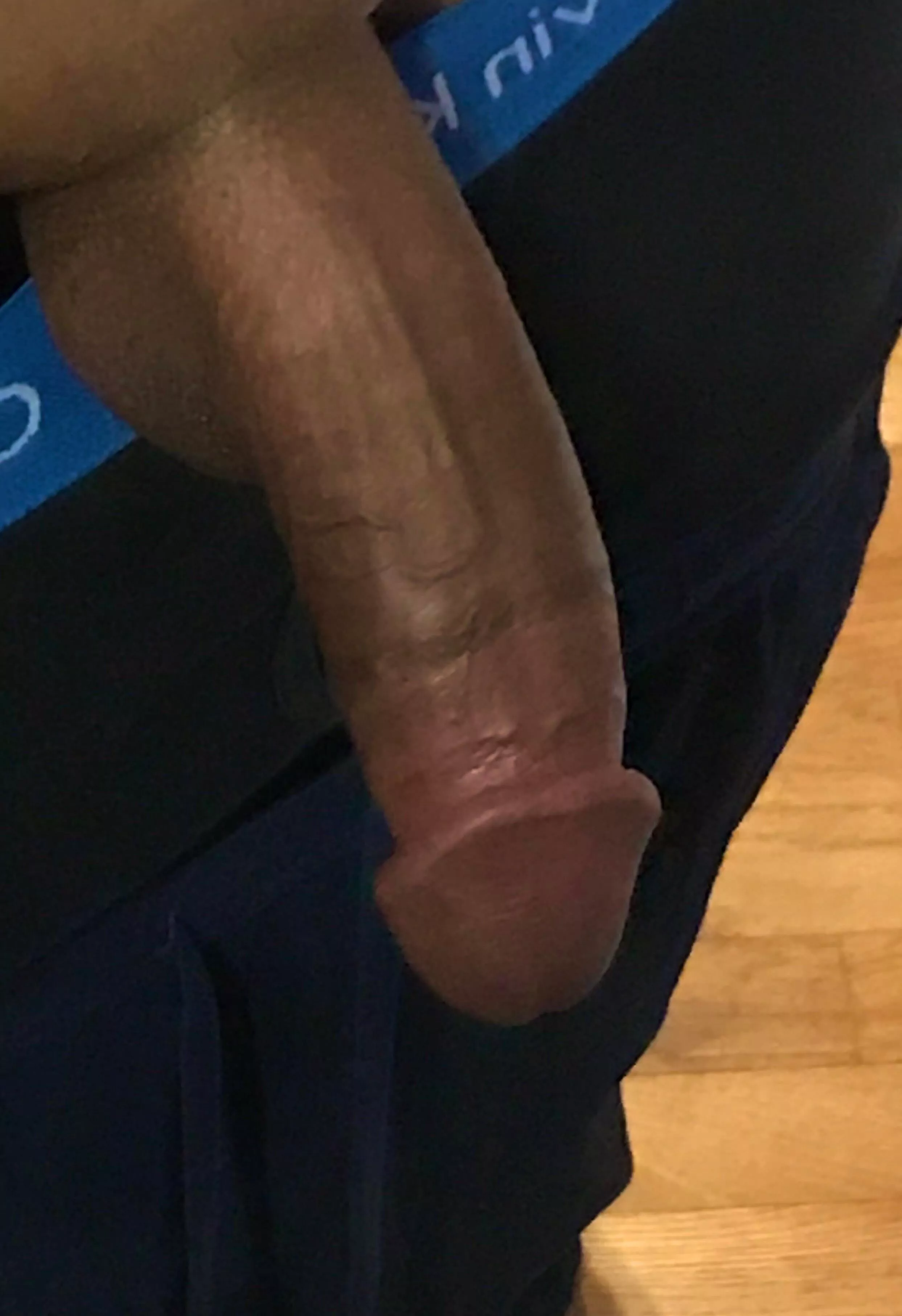 I just broke up with my gf. My thick dick needs attention. posted by yrco