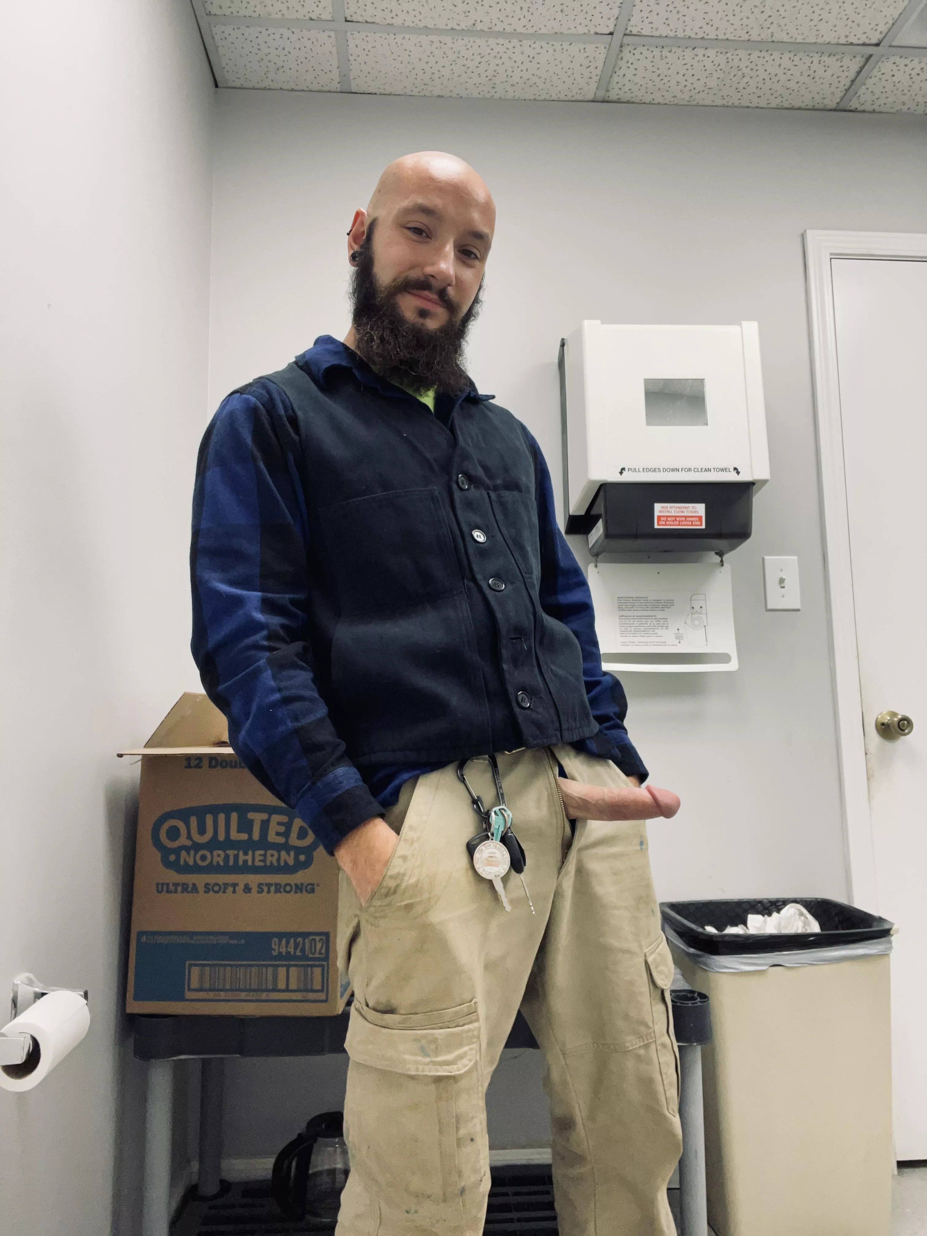 I just posted but i feel like a smile, beard, working clothes, and a big ol cock, might get the lady boners stirring posted by kuzilla96