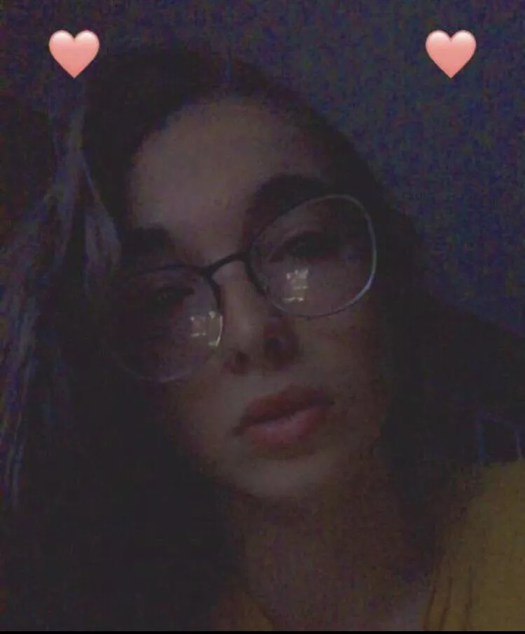 I just want a kiss 😚 posted by prettier_boi