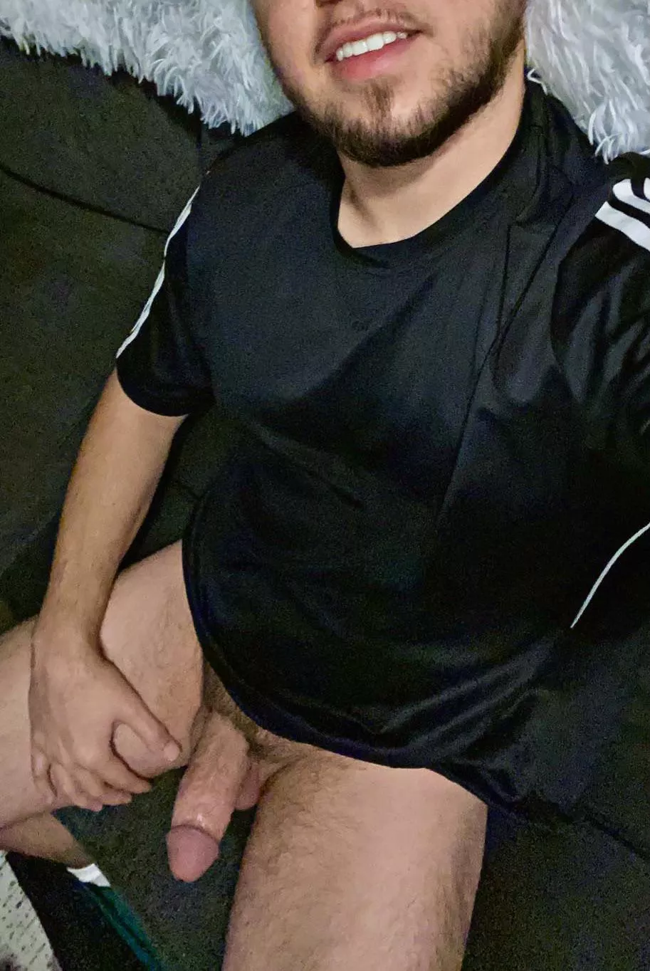 I like the way the head of my cock looks in this photo posted by dickindistress