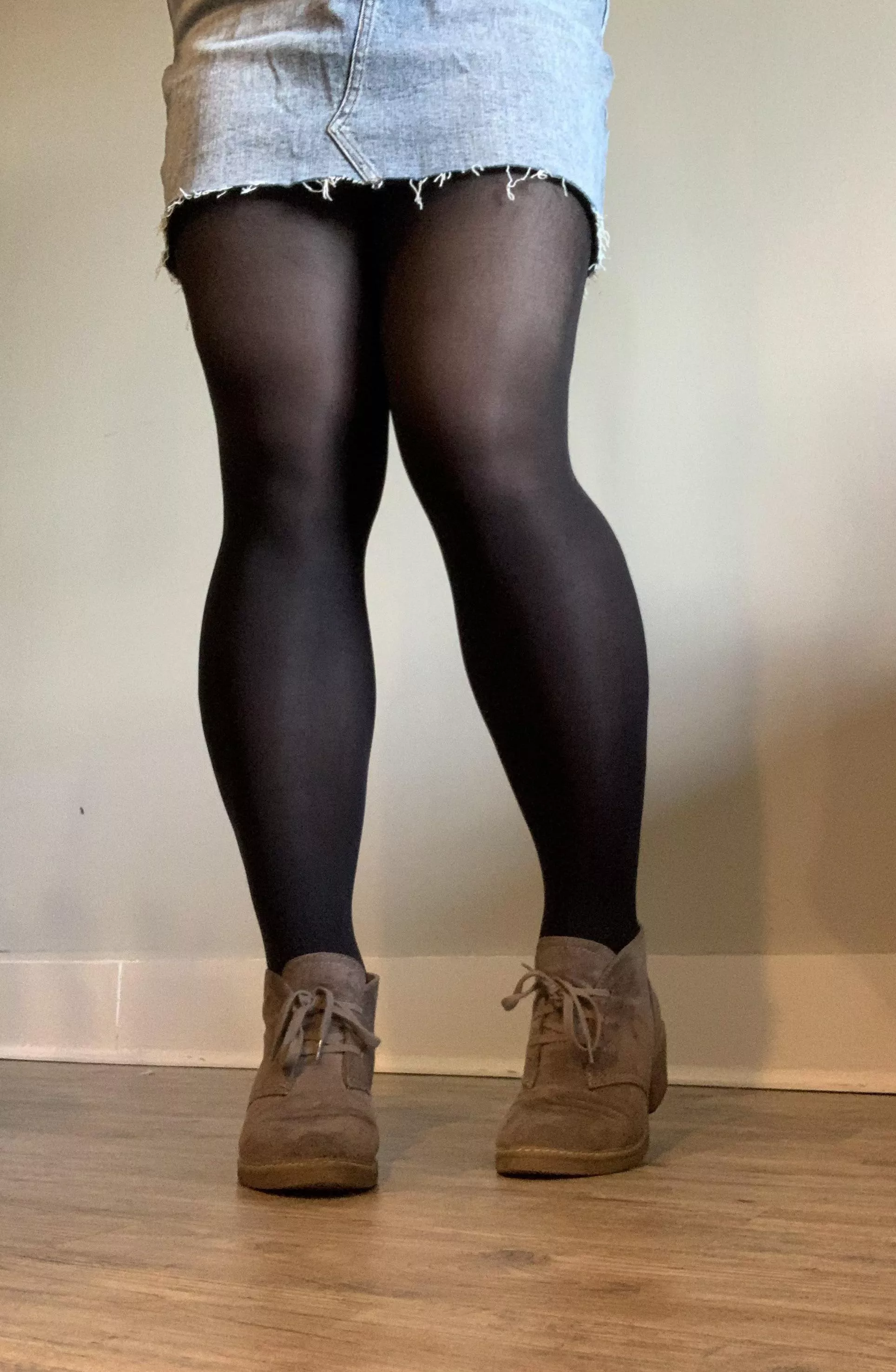 I love a nice pair of black tights! posted by you_loud2