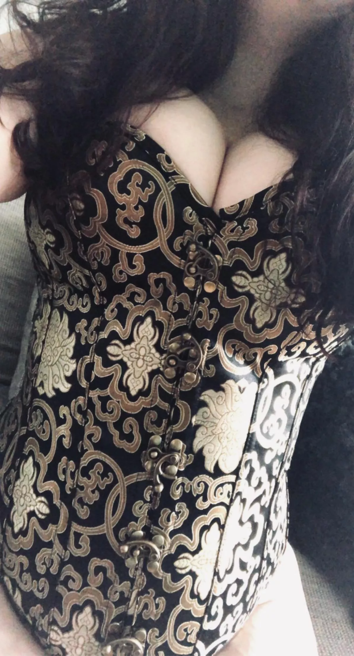 i love corsets, they give me the best cleavage 🥰 posted by sleepytessa